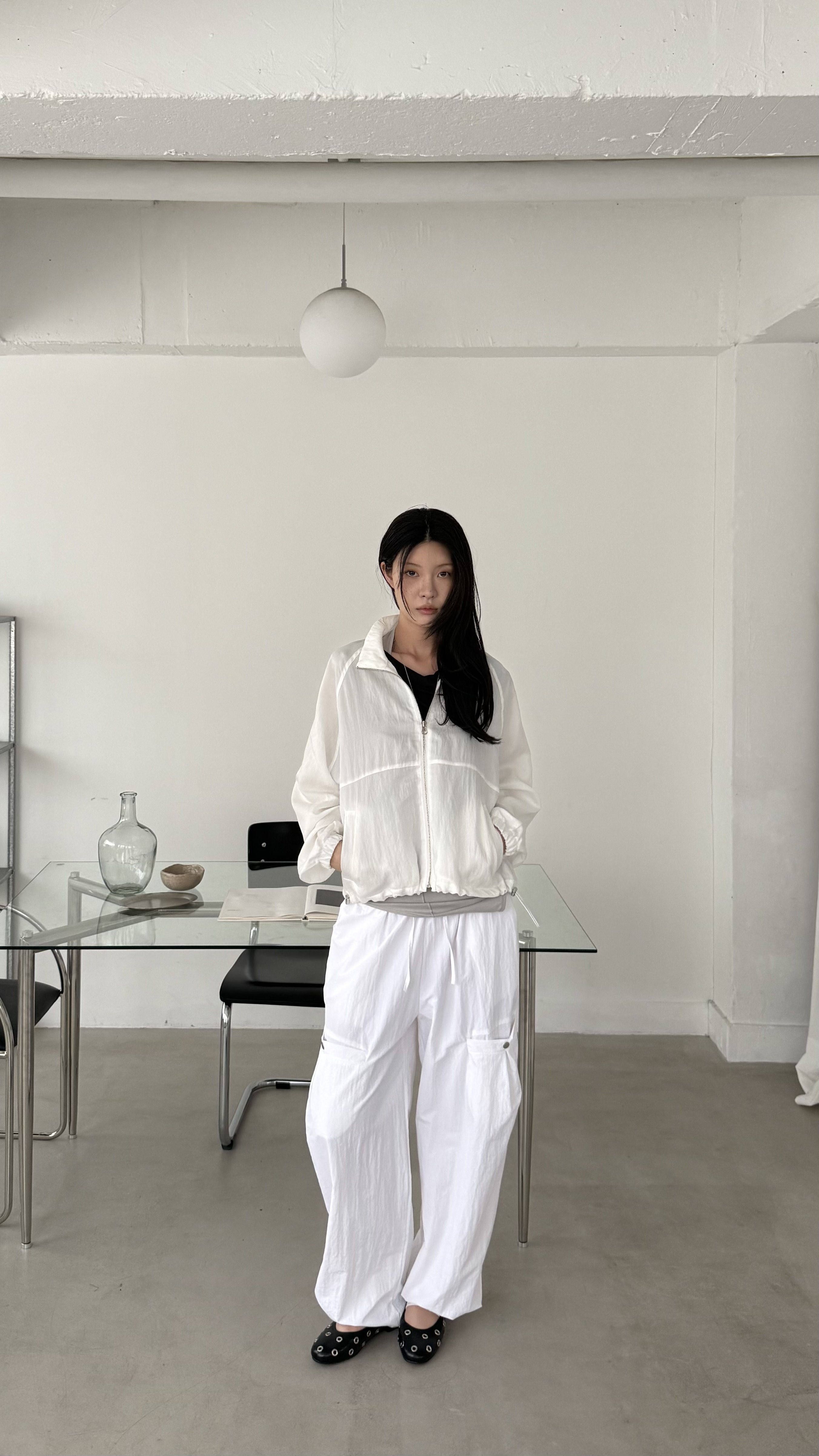 親膚涼感立領拉鍊外套(白）