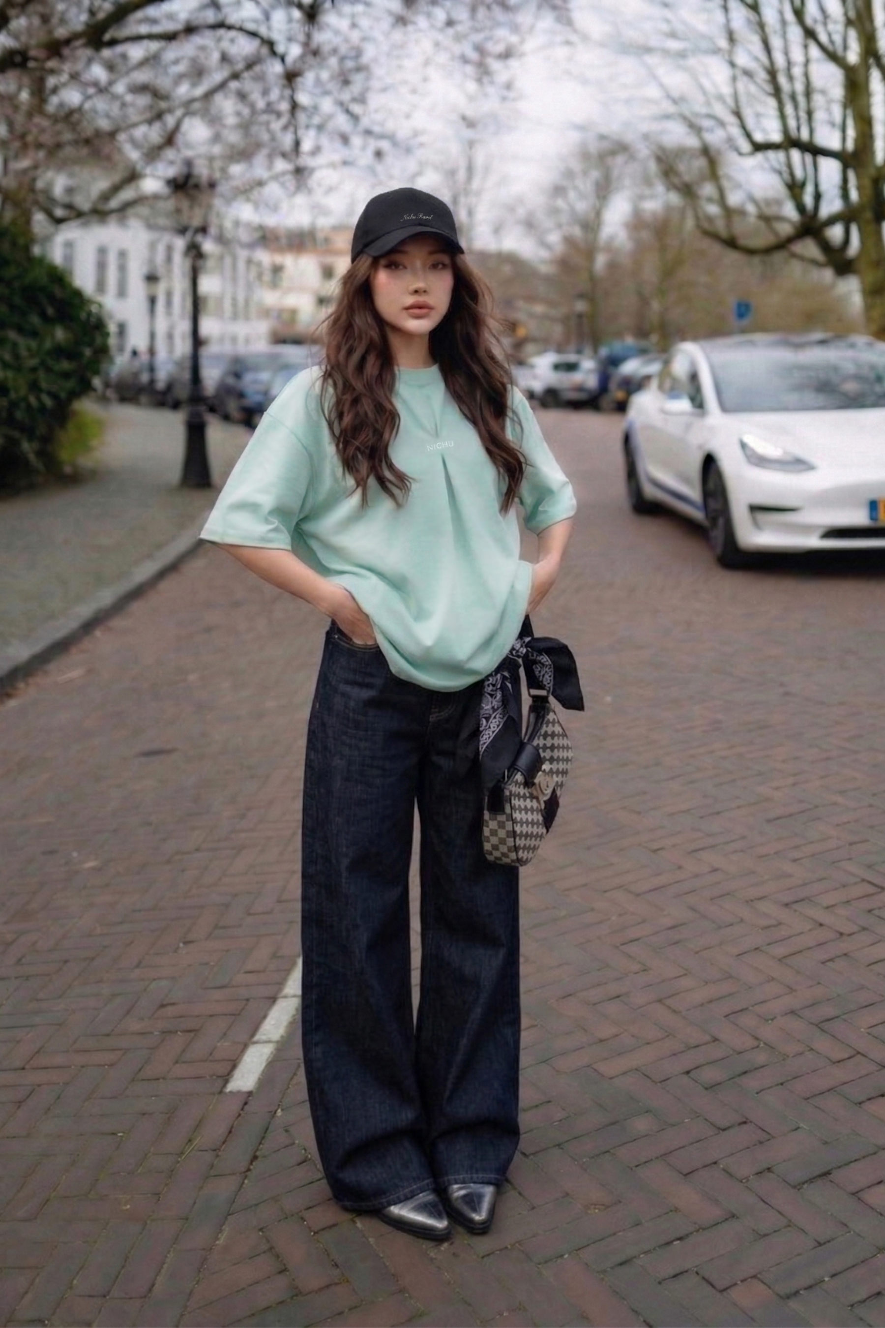 Layered Pleat Line Embroidered T-Shirt (U)