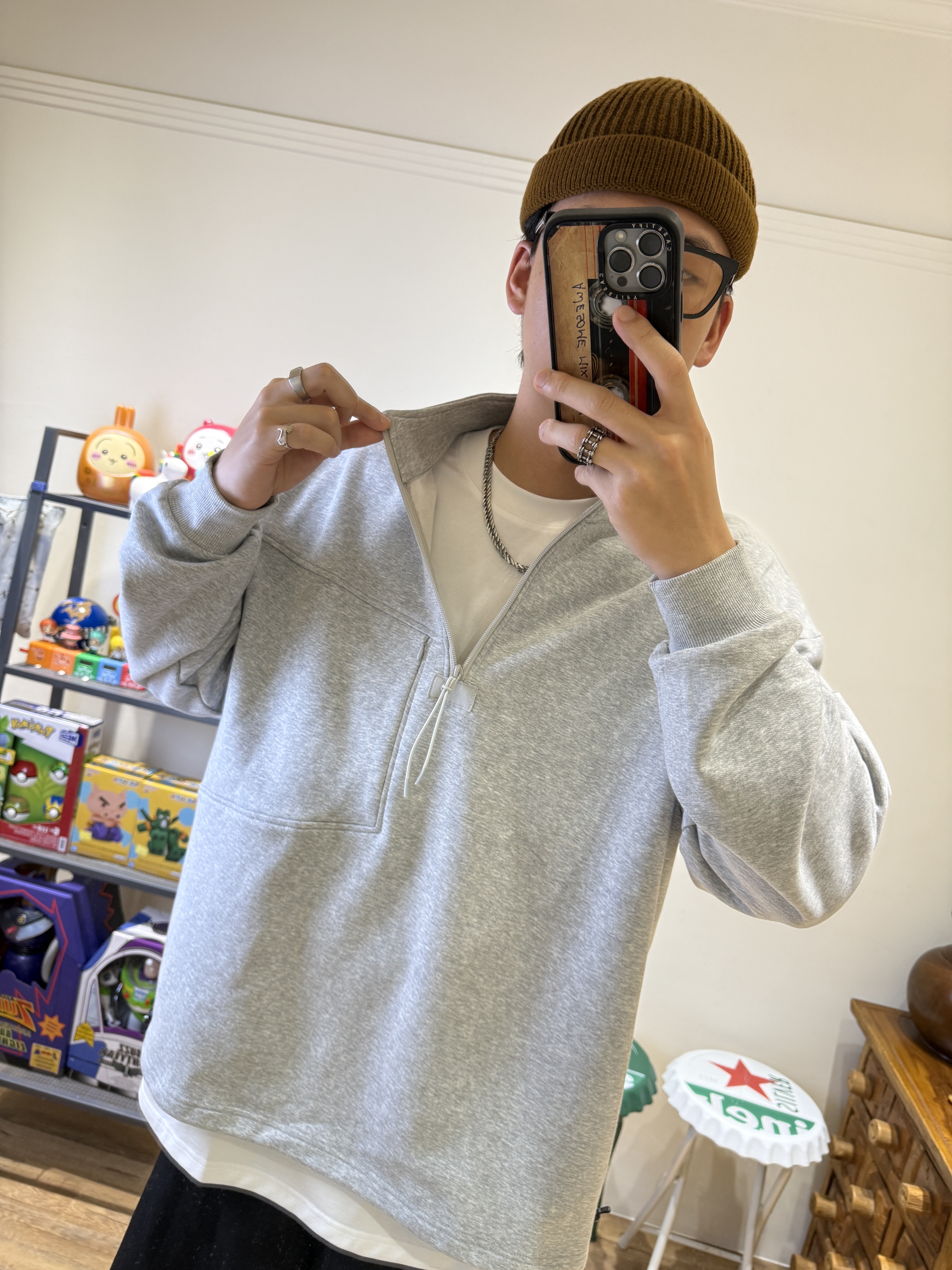 寬鬆落肩立領半拉鏈上衣(麻花灰)