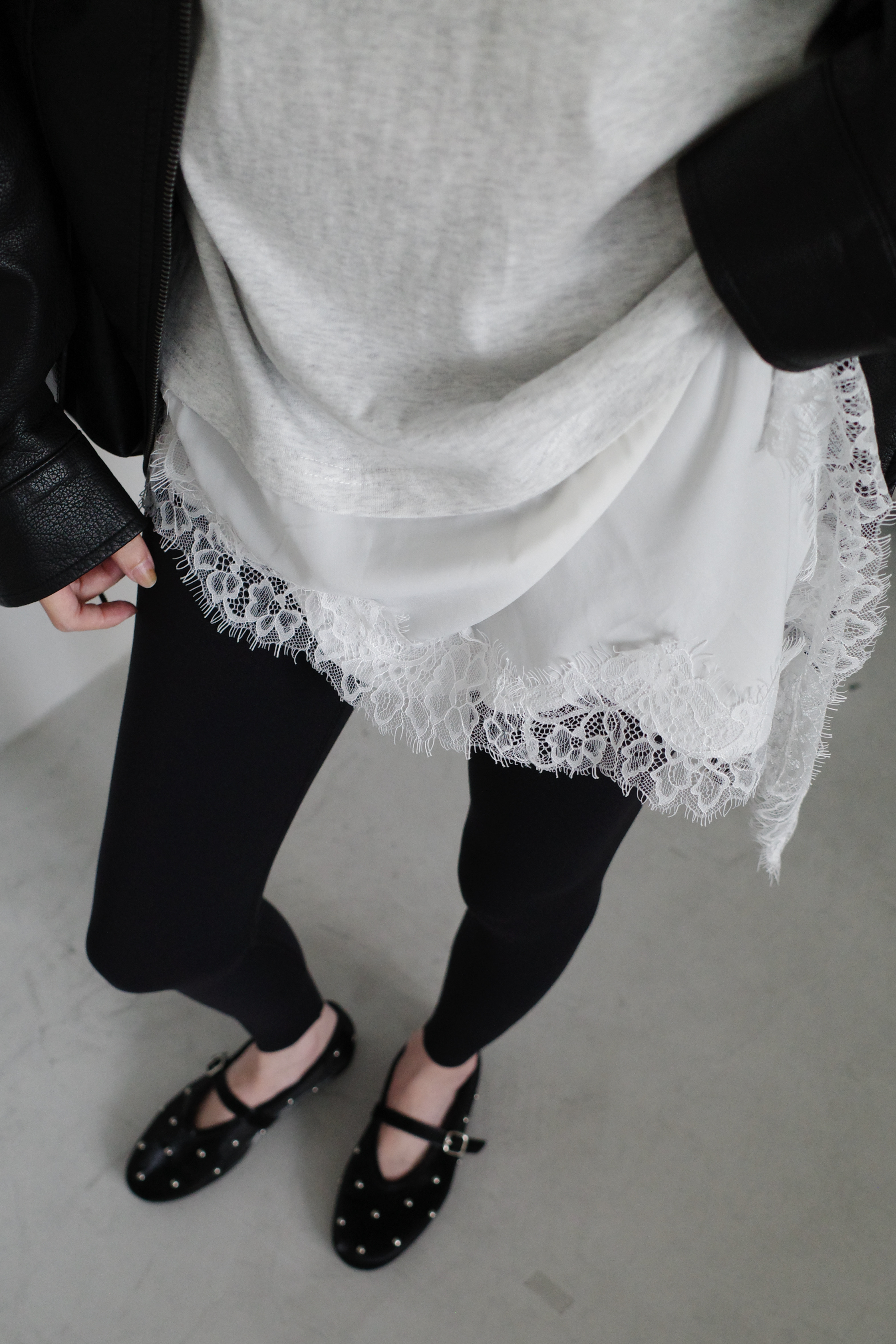 (預購)#AN76 拼接蕾絲上衣(白/淺灰)