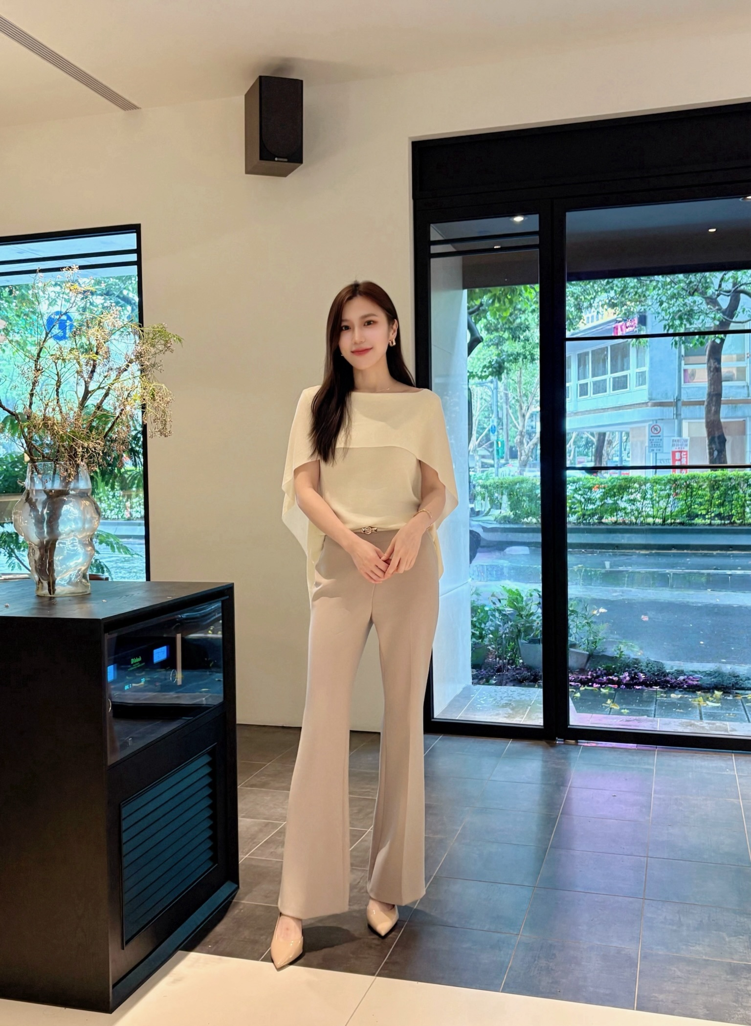 優雅美人!斗篷領片針織上衣