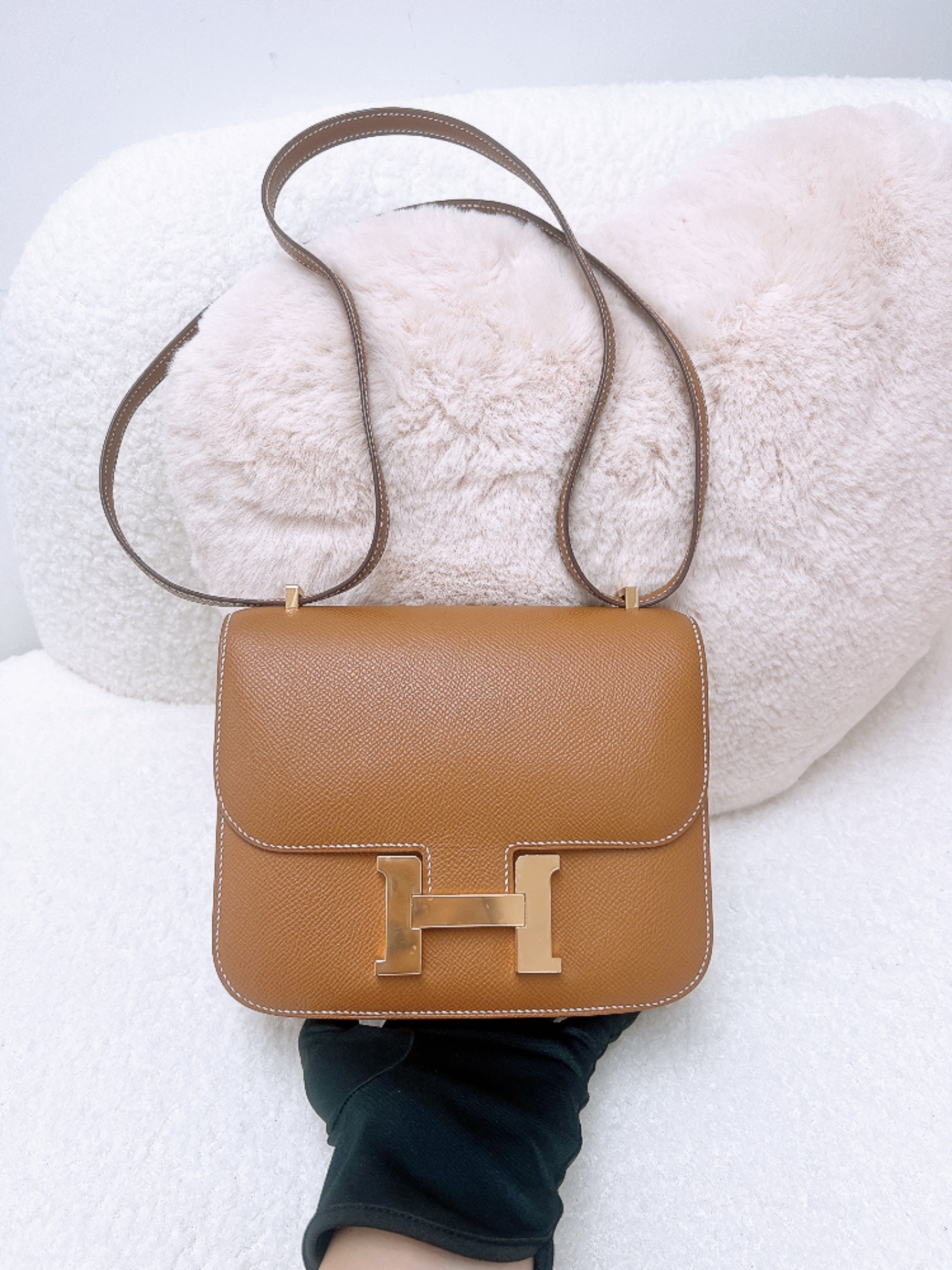 Hermes mini constance (gold RGHW/ stamp U)