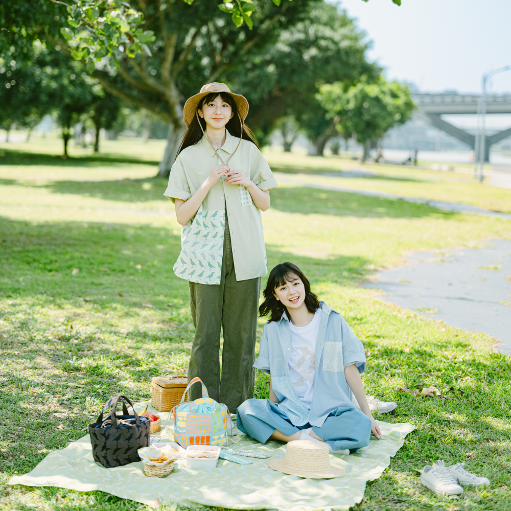 印花樂短袖拼接襯衫/台灣八哥/清爽綠