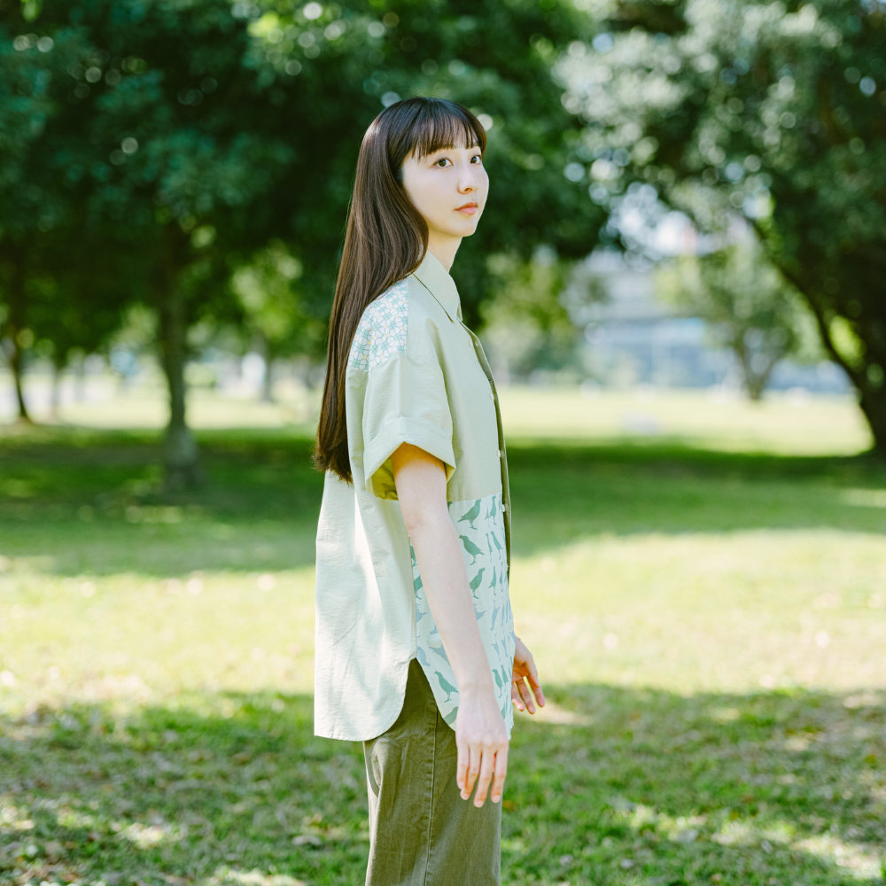 印花樂短袖拼接襯衫/台灣八哥/清爽綠