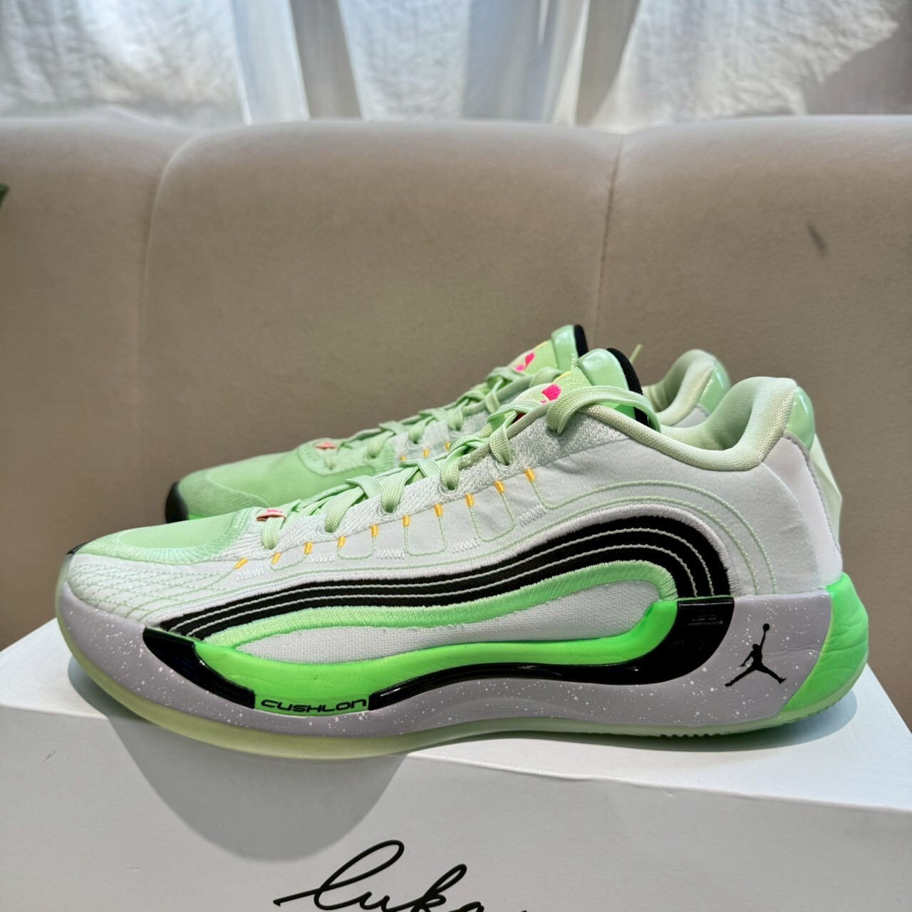 現貨在店【二手商品 US11/29CM 】NIKE LUKA 4 薄荷綠 籃球鞋 實戰鞋【HF0824-300】MIKE