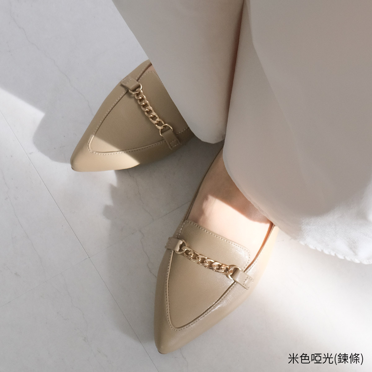 俐落小姐姐 低調裝飾尖頭樂福鞋 【FX2415】