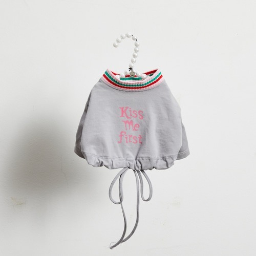 Louisdog Kiss Me String TEE