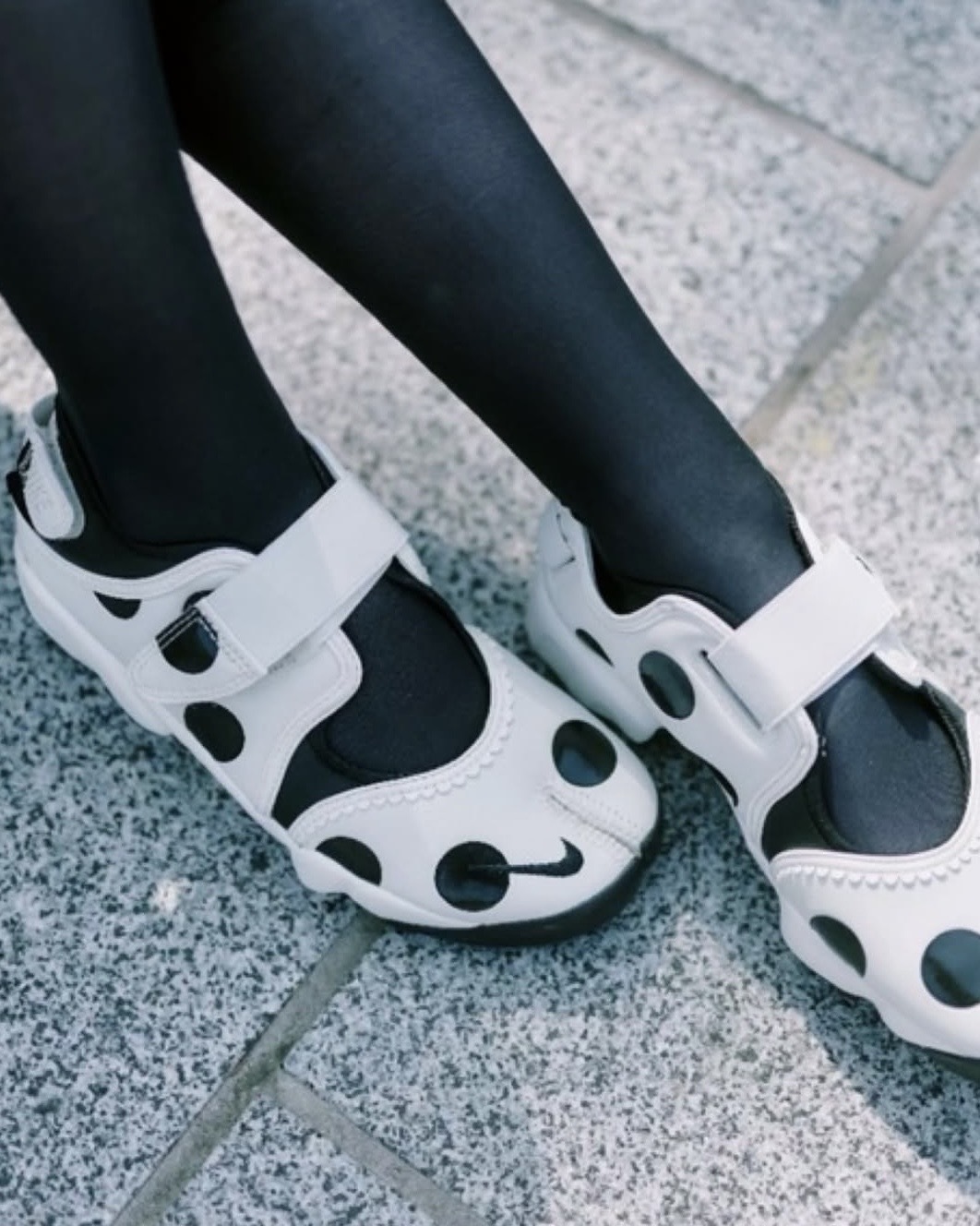 <日本瘋搶> Nike Air Rift Polka Dot 波點 忍者 分趾鞋 三色