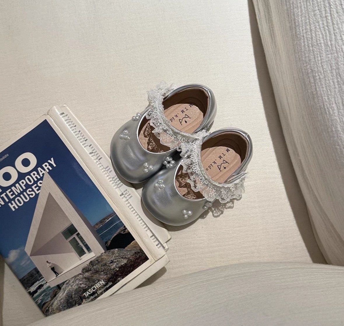 珠珠緹花邊娃娃鞋