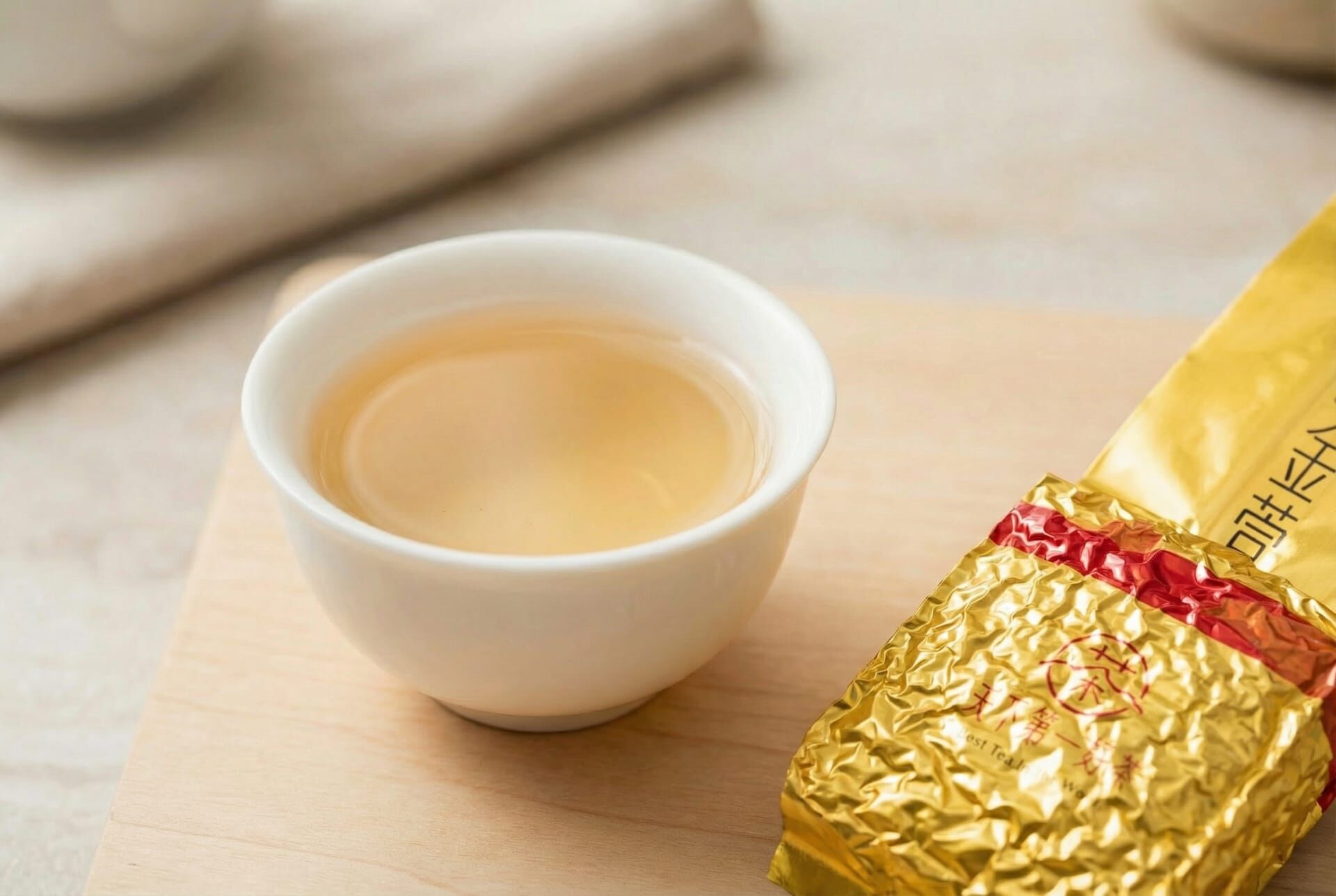 金萱茶茶湯呈橙黃色