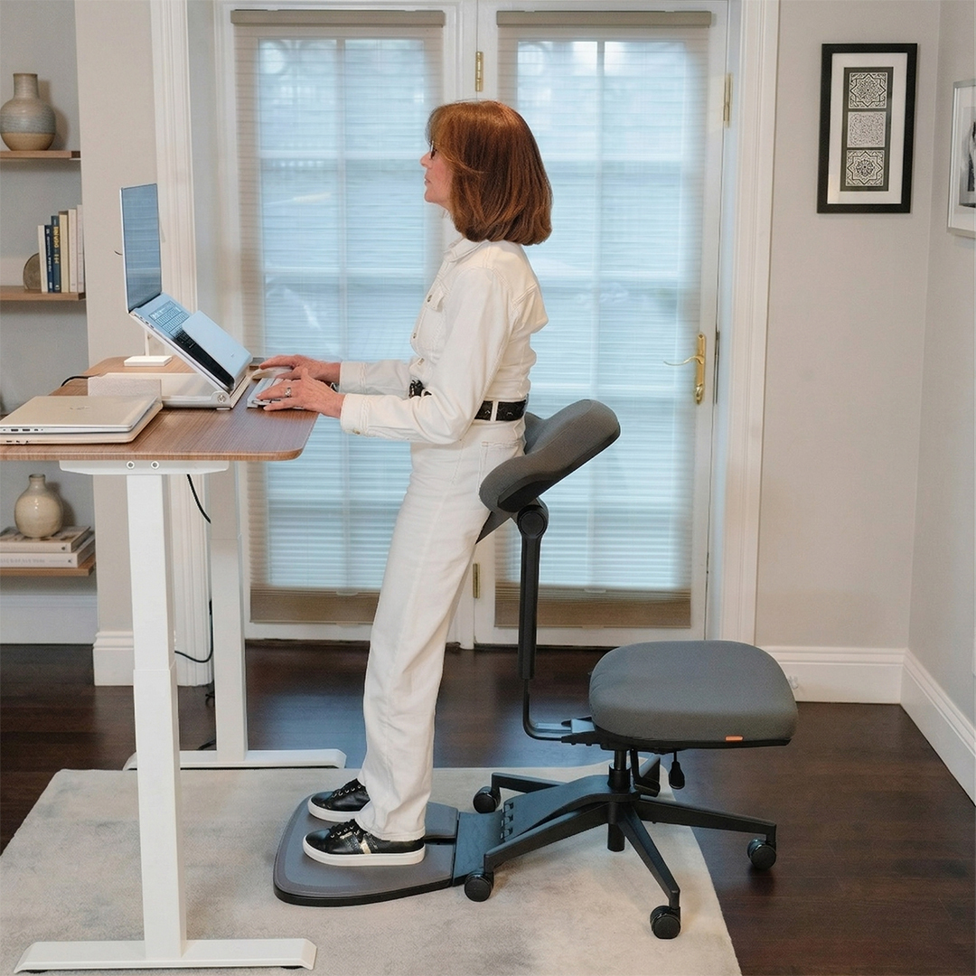 不良坐姿引起肩頸痛與腰痛