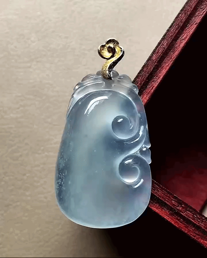 326429 翡翠高冰如意