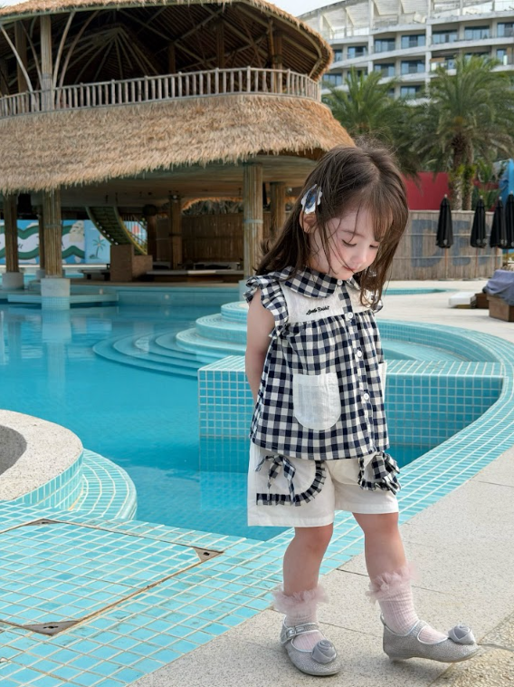 BYC04SE026BK 田園兔兔物語格紋飛袖套裝