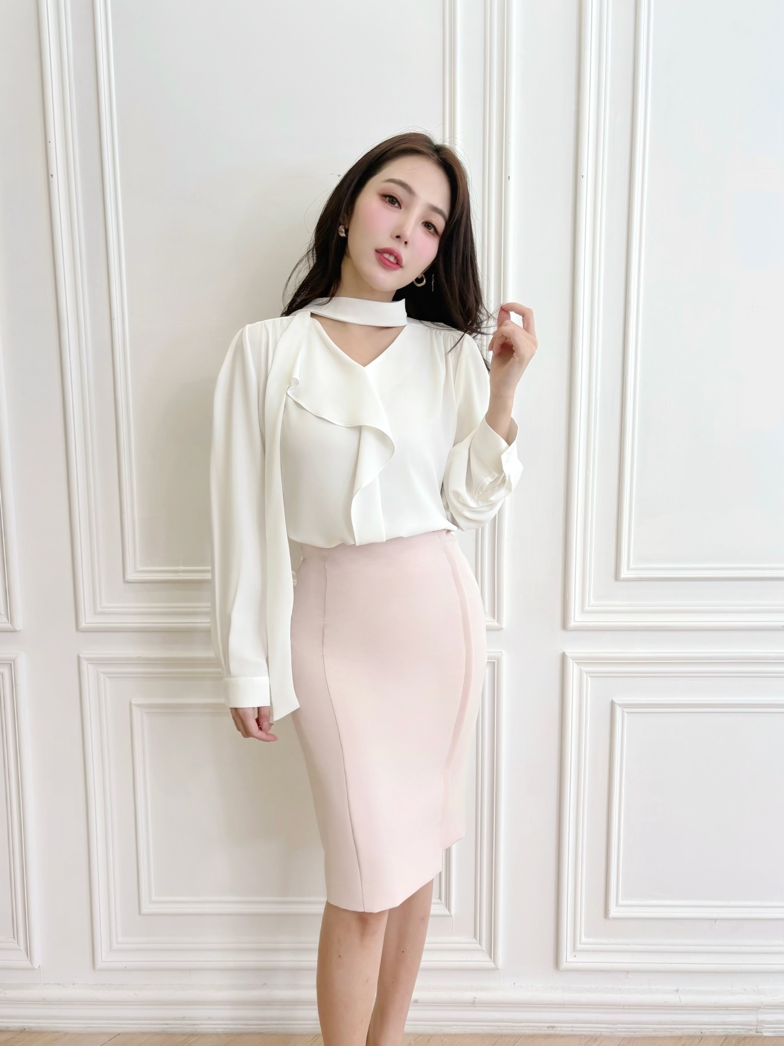 側荷葉領巾上衣 【 任選兩件$𝟐𝟖𝟎𝟎✨】