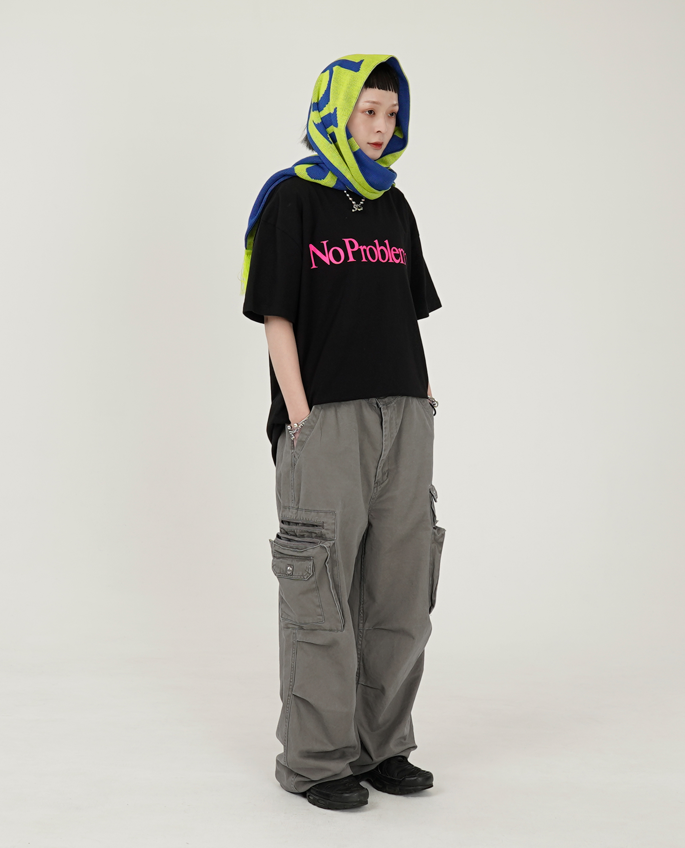 水洗膝抓皺多口袋直筒褲