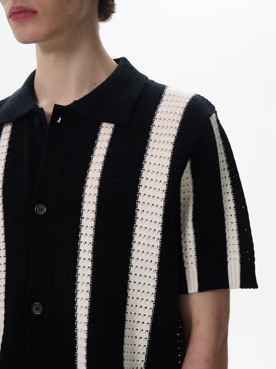 140. Black & White Short-sleeve Knit Shirt