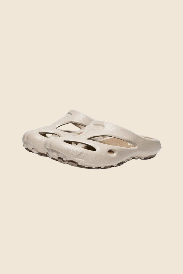 KEEN - SHANTI護趾拖鞋 - 卡其