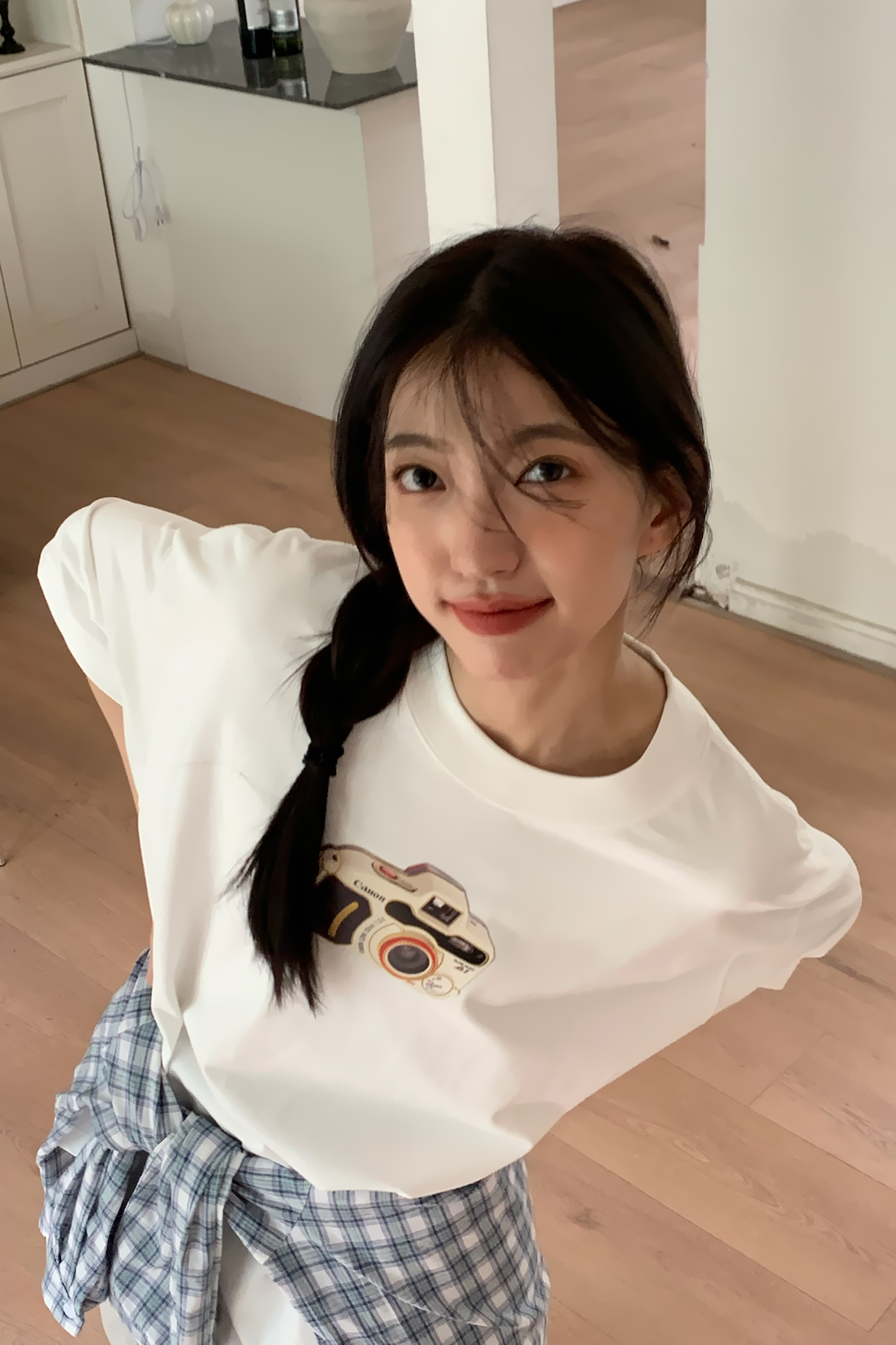 April｜復古相機印花短t 2色