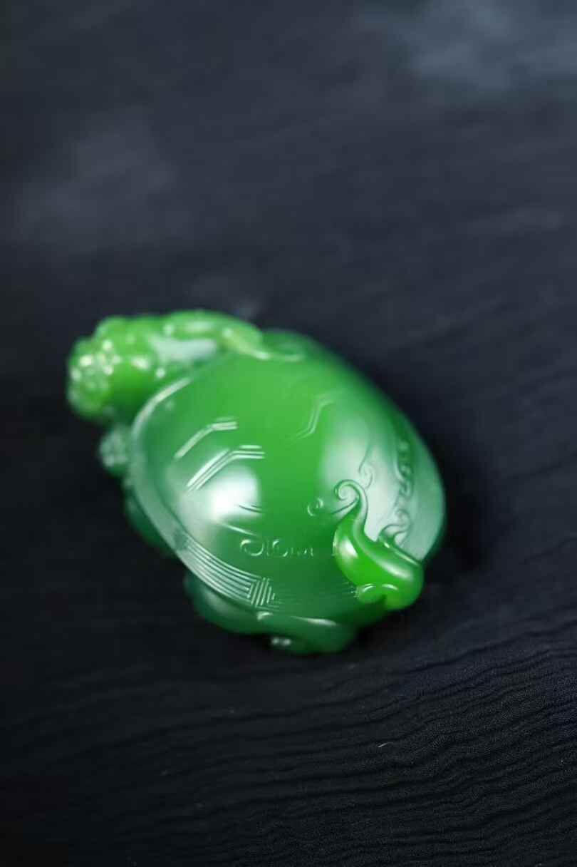 326710 和田玉辣色碧玉龍龜