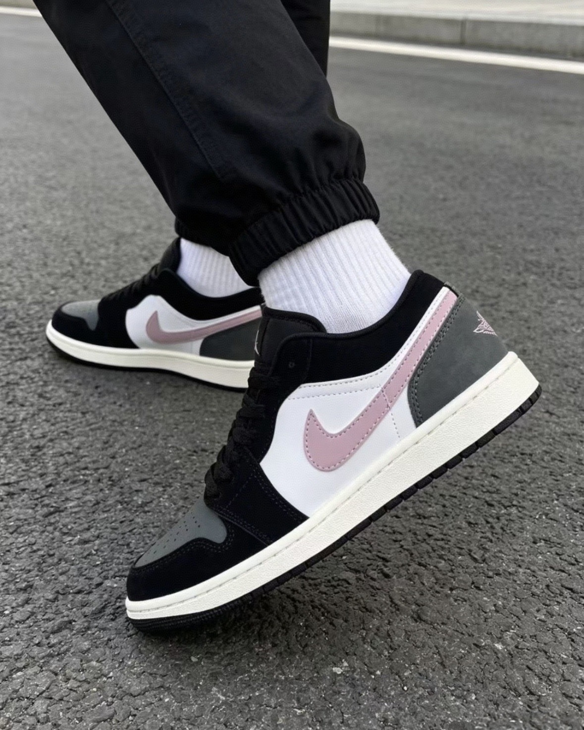 【逢甲 FUZZY】Air Jordan 1 Low "Black Iron Grey" 黑灰粉 II3788-003