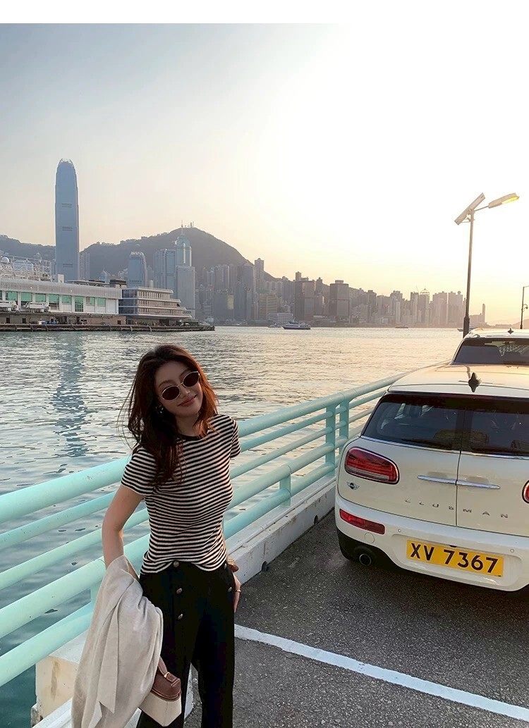 經典黑白條紋圓領短袖上衣-S-XL (Elegant & Love)