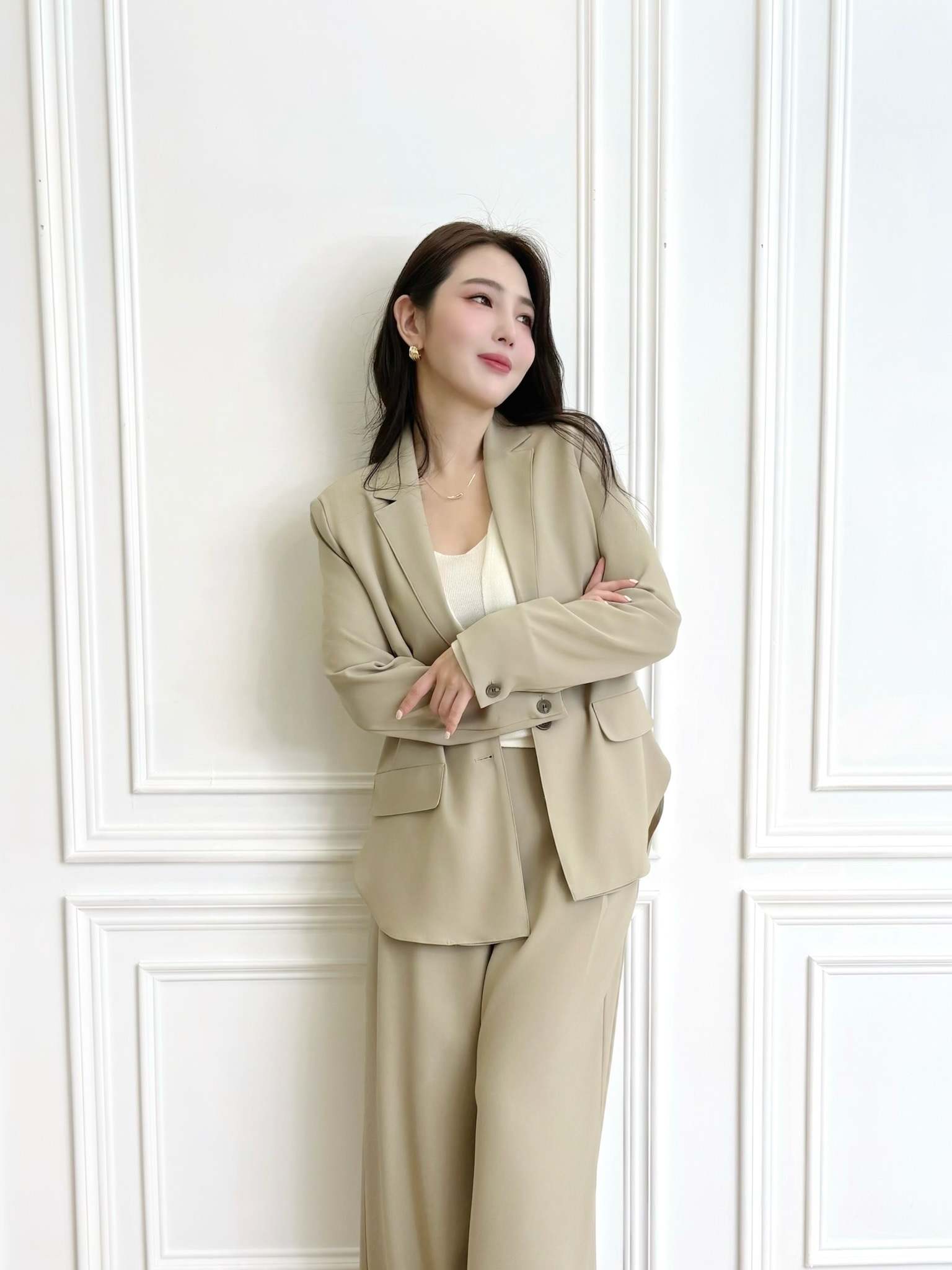 輕盈柔滑西裝褲