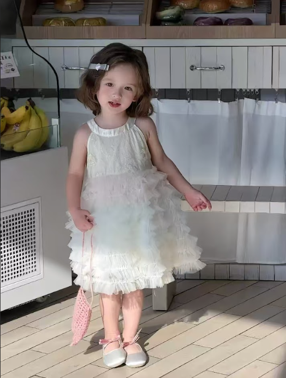 BYC04D052AC  夢幻馬卡龍閃片露肩蛋糕紗裙