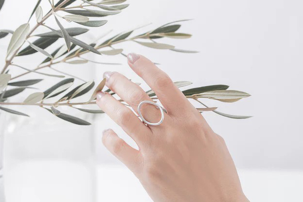 Pisceans - 橢圓流線戒指 / 銀色