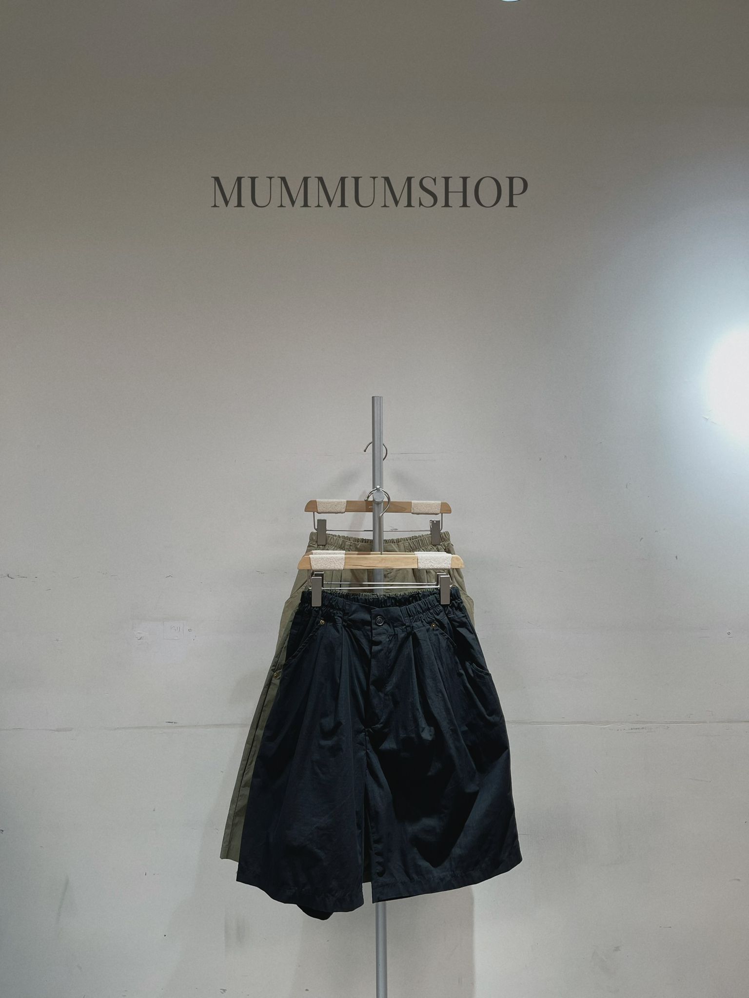 03727a/春夏必備摺痕跡工裝短褲　28-38/42/23