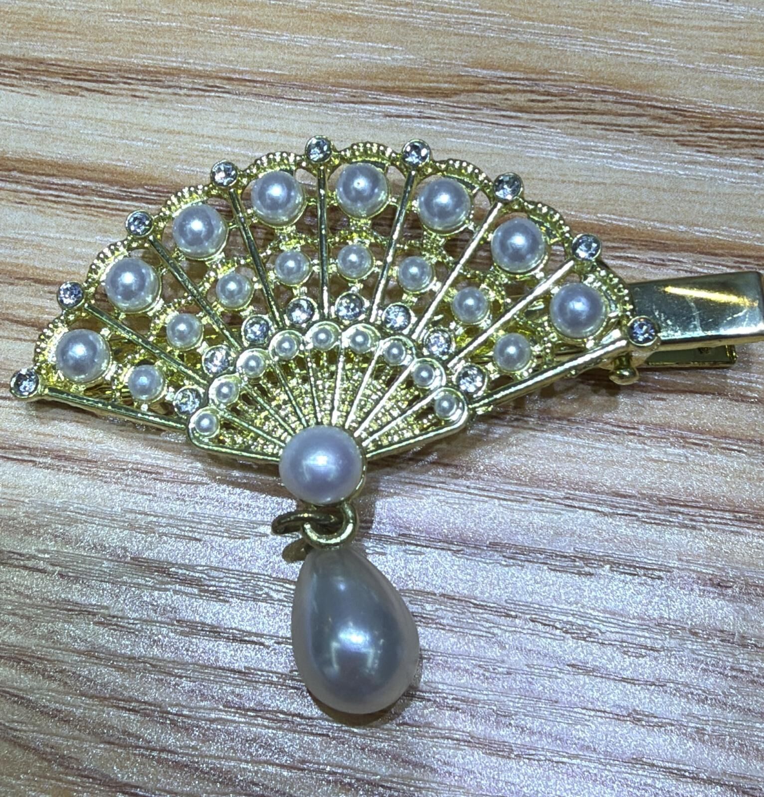 CF9156 扇子珍珠胸針