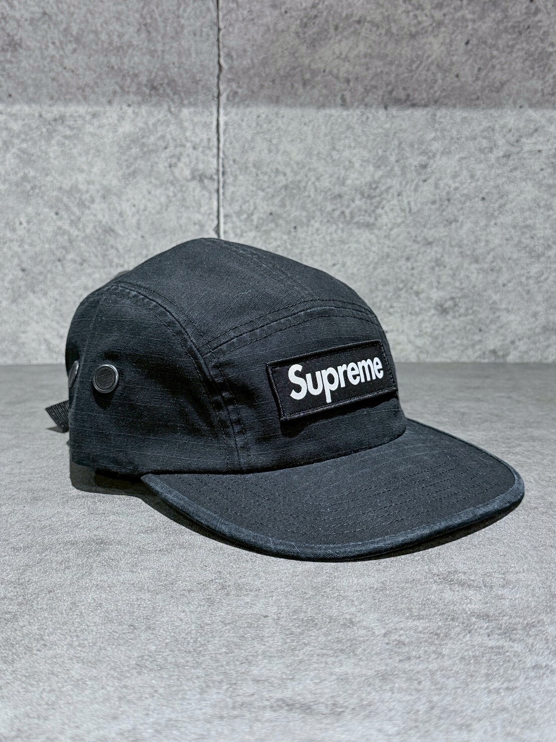 SUPREME 限定刺繡款 經典黑Box Logo 五分割帽