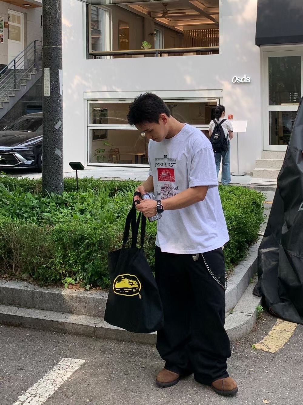 past ≠ fast 文字意象 T shirt