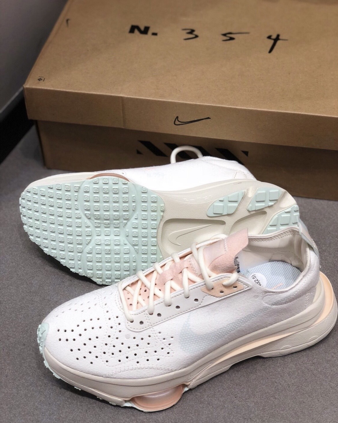 (預訂) Nike Air Zoom-Type - Guava Ice