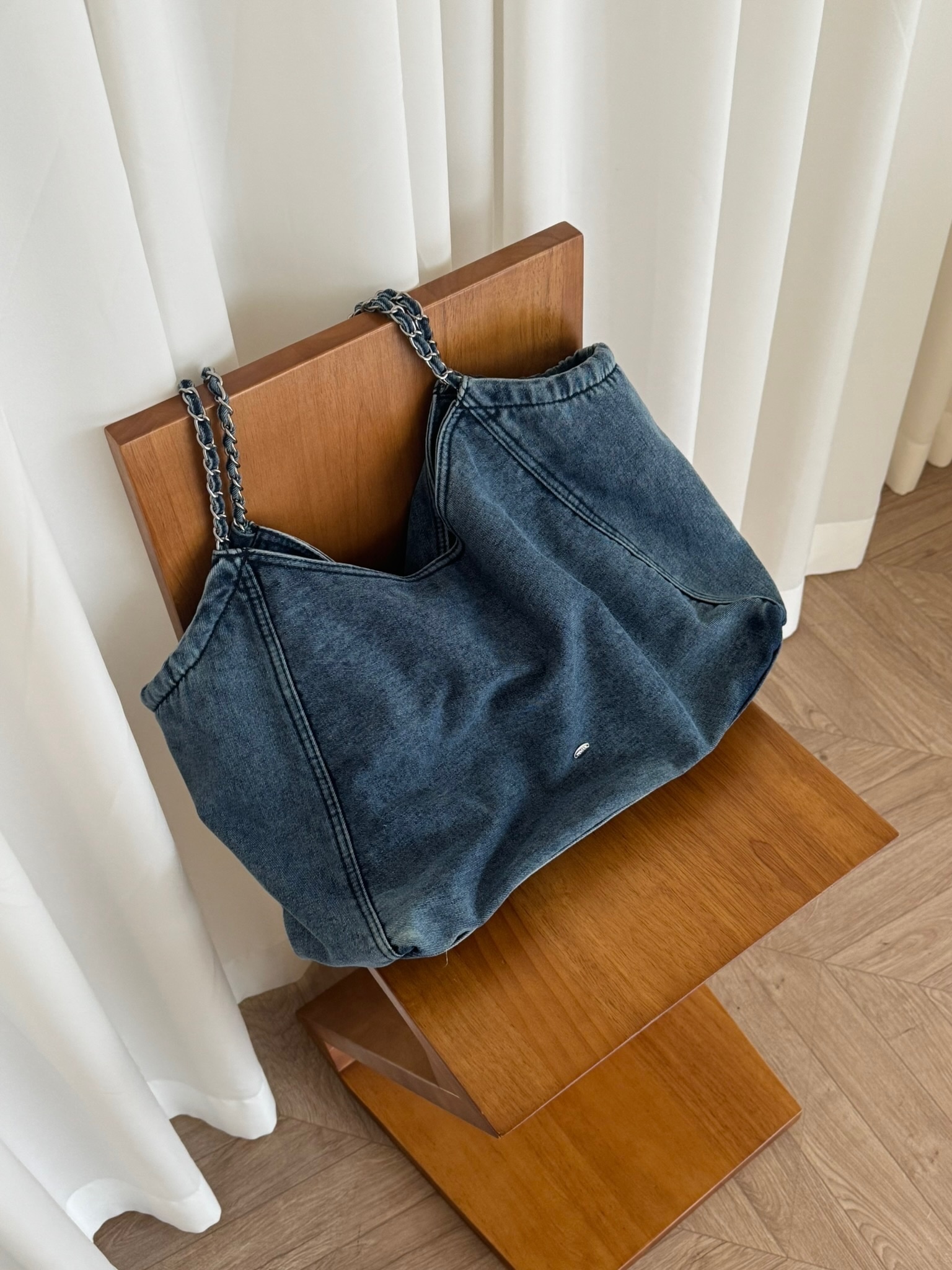 E08 鏈條牛仔包包 (牛仔藍)