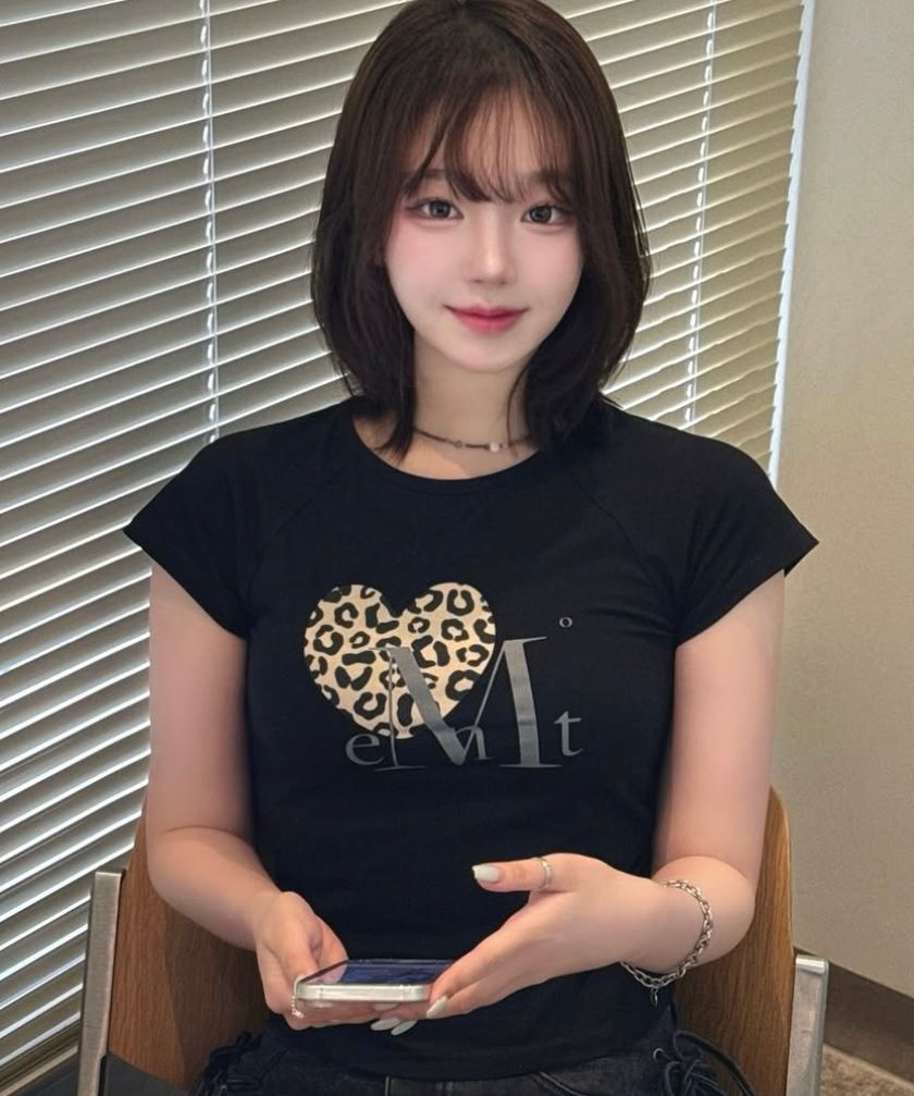 【Luxury】 MUCENT 豹紋愛心短袖 簡約百搭短袖 女款 貼身 OVERSIZE 寬鬆短T 顯瘦版 韓國代購 脆上爆紅 純慾感