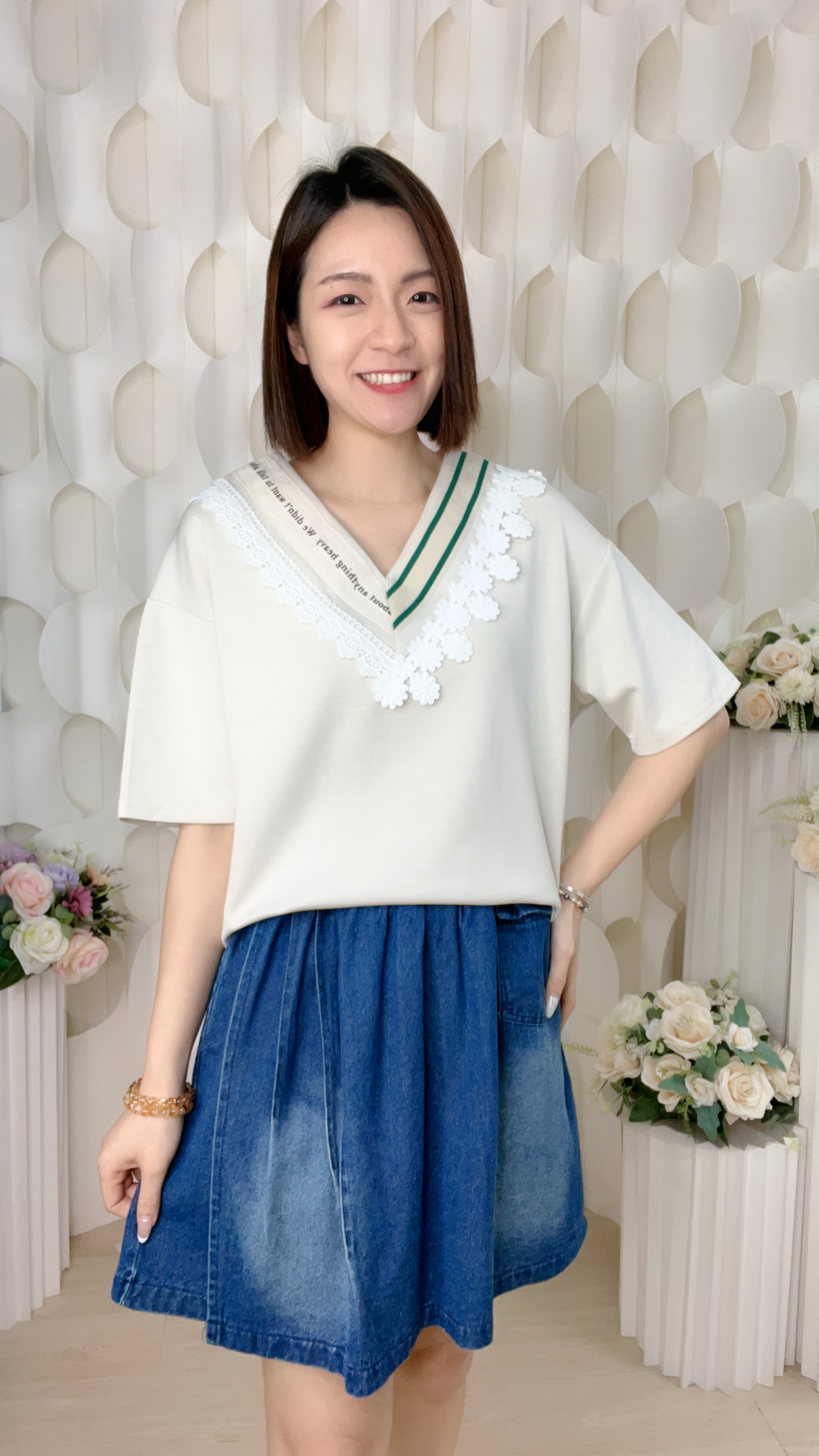 V領條子通花LACE棉質上衣(胸44-48 腰42-46 長22吋)61359 #1004clo