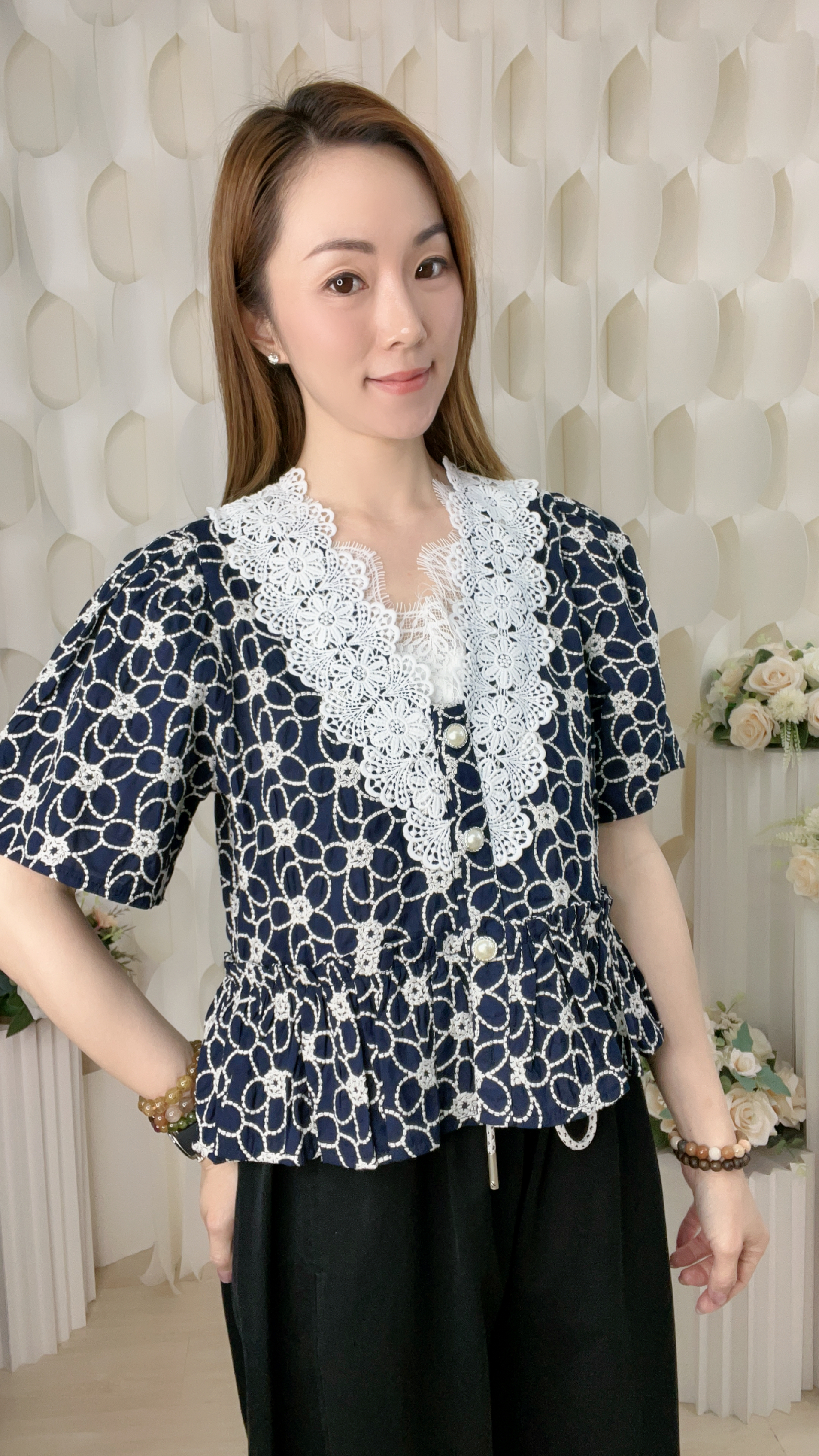 鈕扣花花LACE刺繡雪紡上衣(胸38 腰40 長19吋)55882 #1004clo