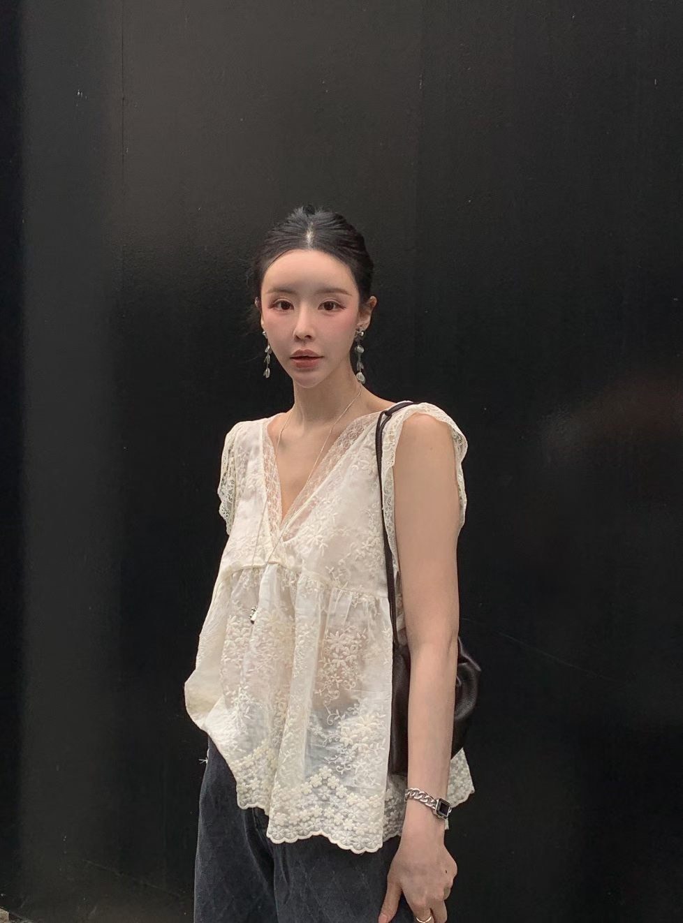v領蕾絲精緻背心