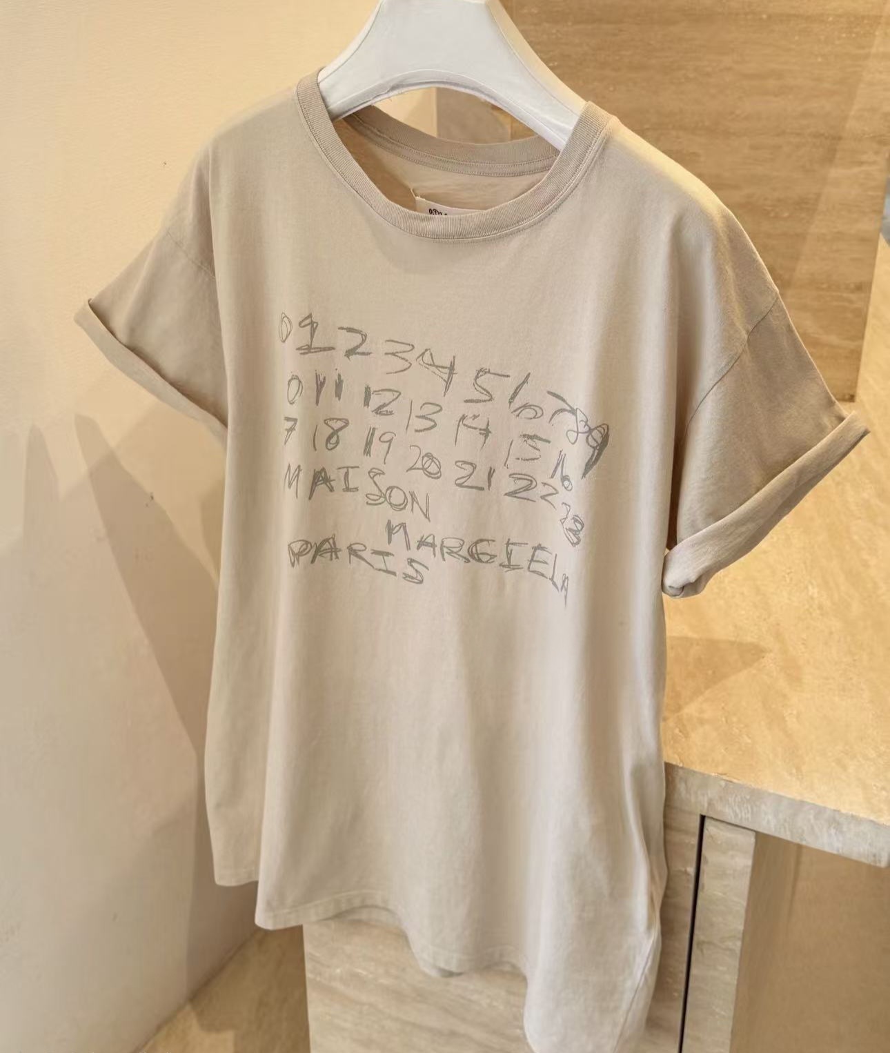 MM6 Maison Margiela 造舊款式 卡其色 字母 Tee