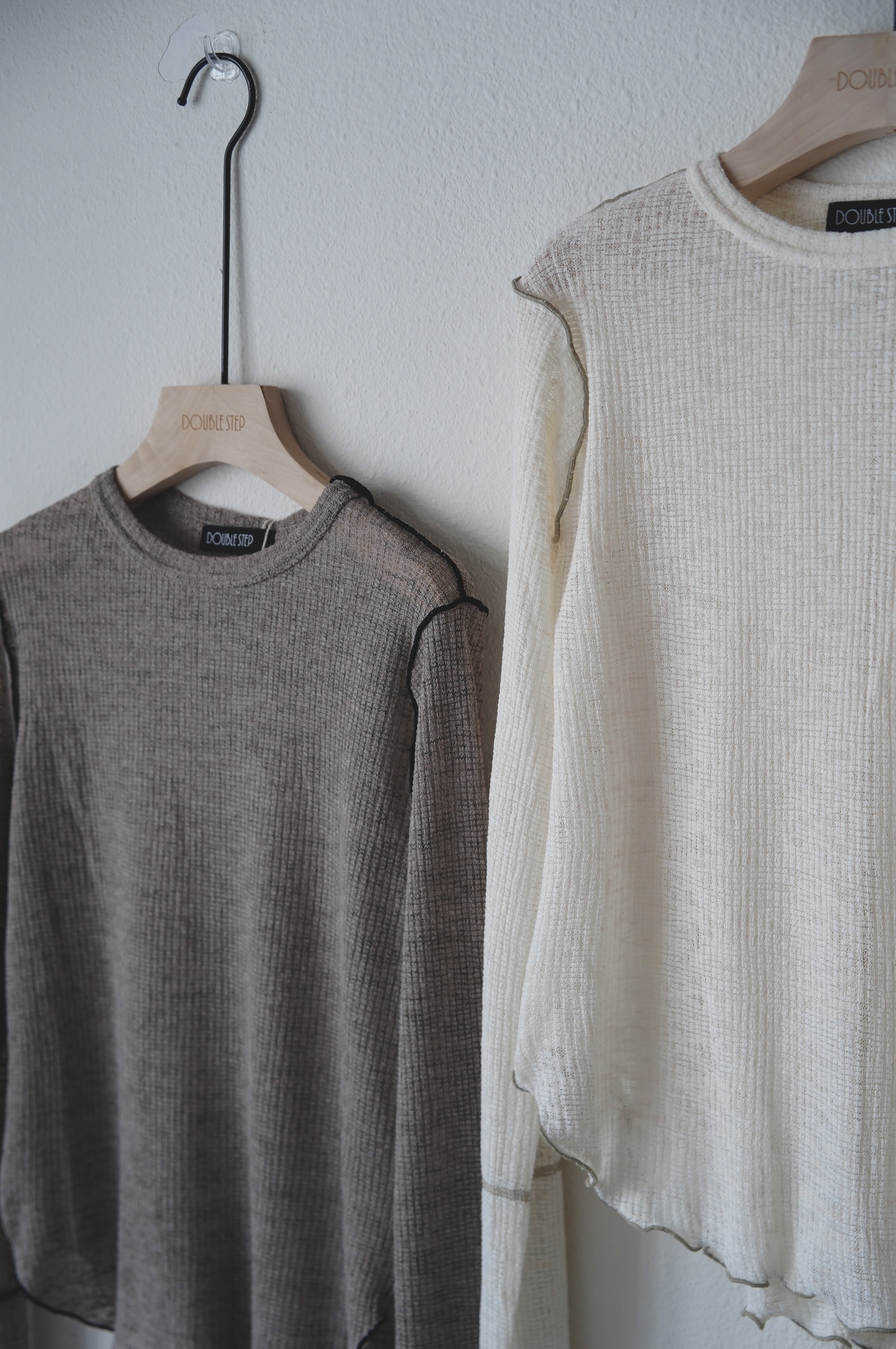 個性風明線透膚上衣 - BL61947