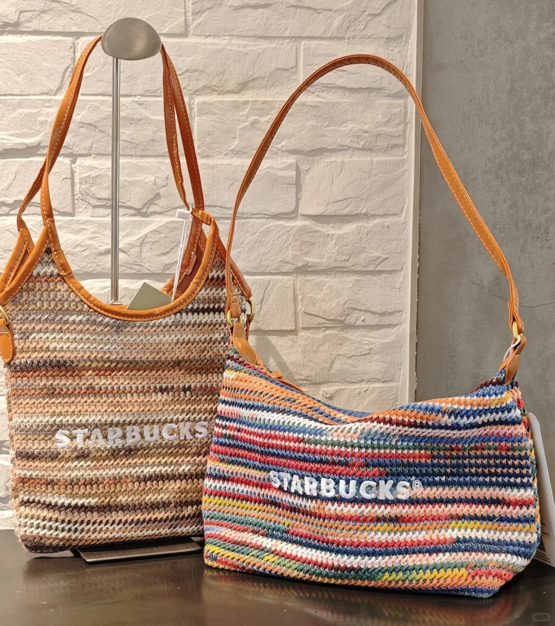 【Luxury】星巴克starbucks 星巴克彩虹編織包 春日系列 大地色編織包 手提肩背包 MIUMIU激似款 百元推薦
