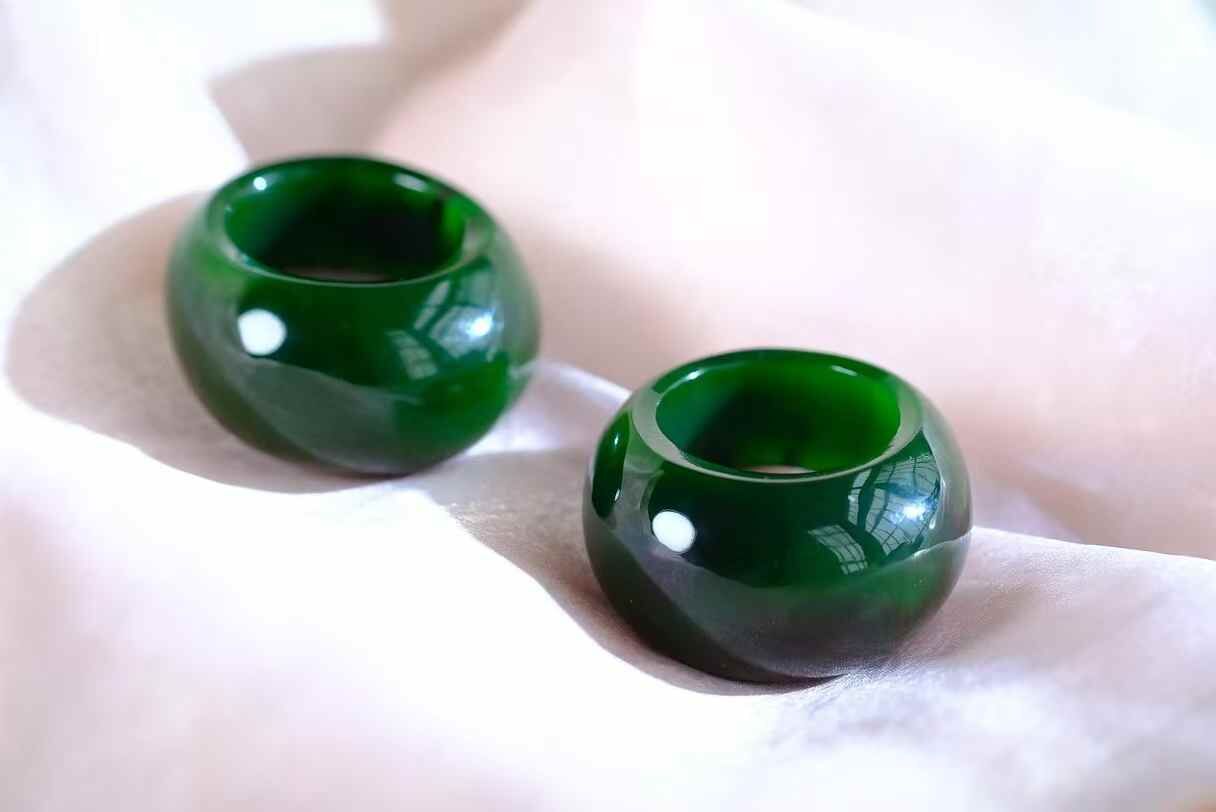 326713 和田玉戒指