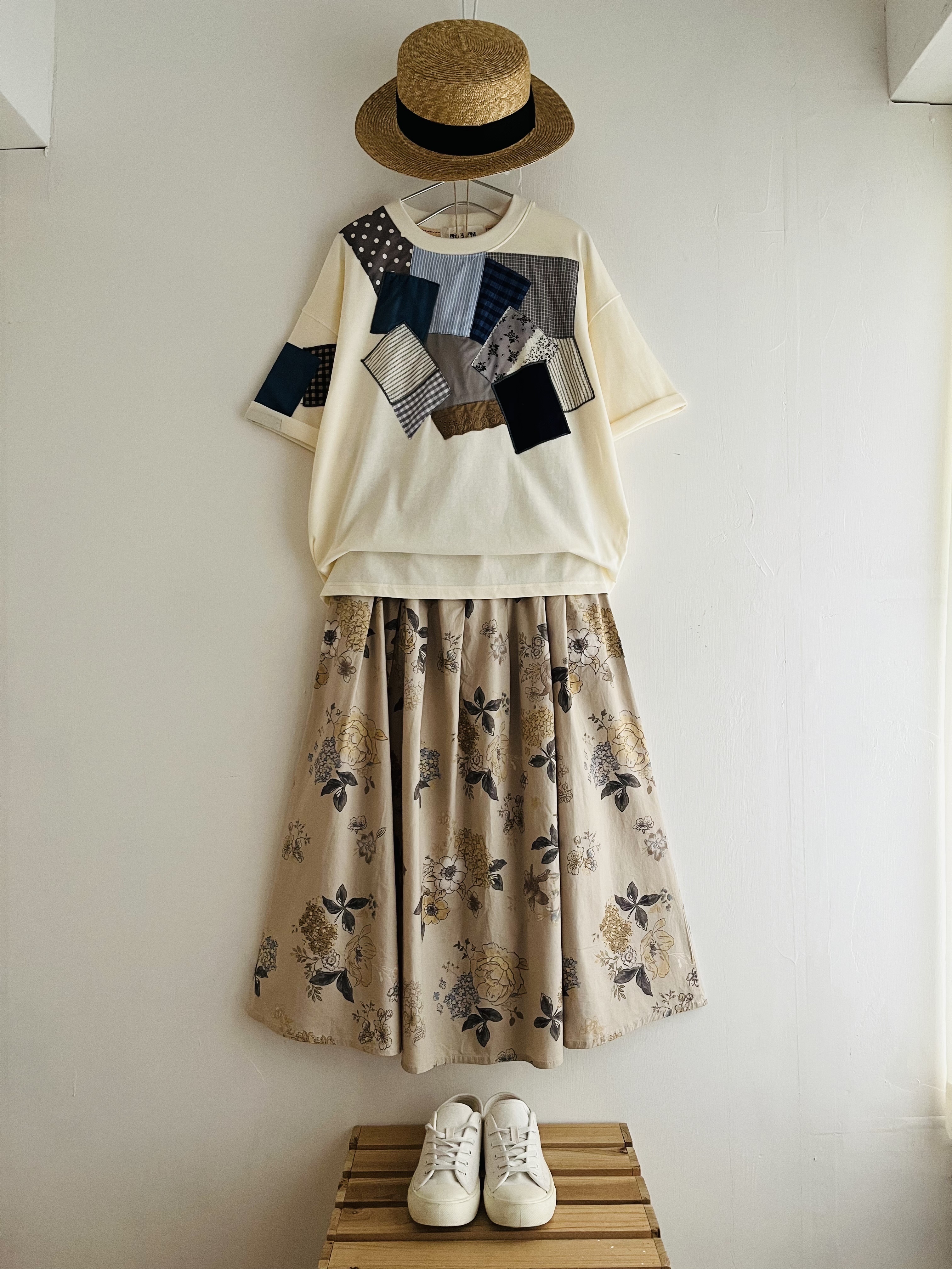 YUTA &YUTI白色圓領拼布top