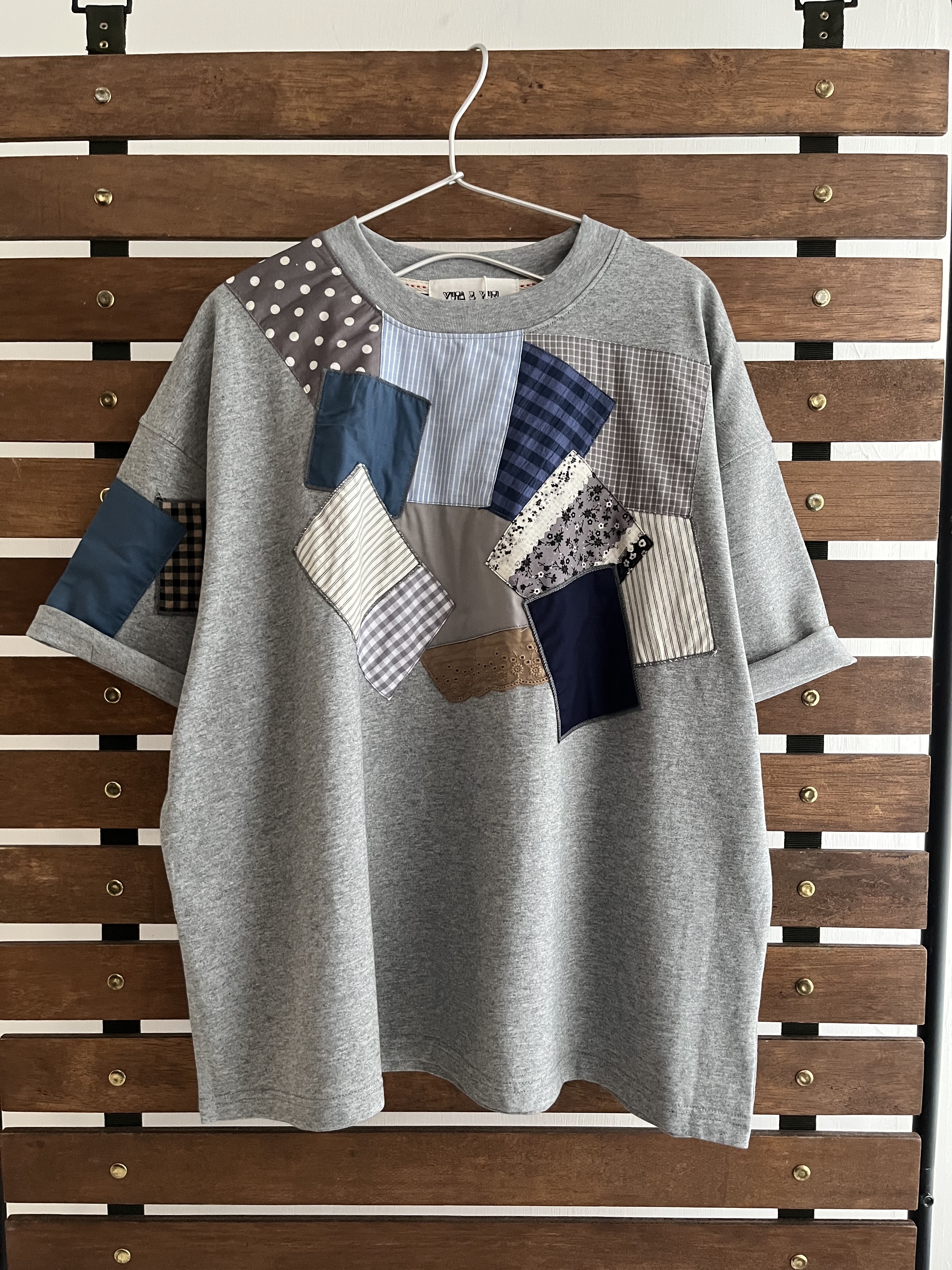 YUTA & YUTI灰色圓領拼布top