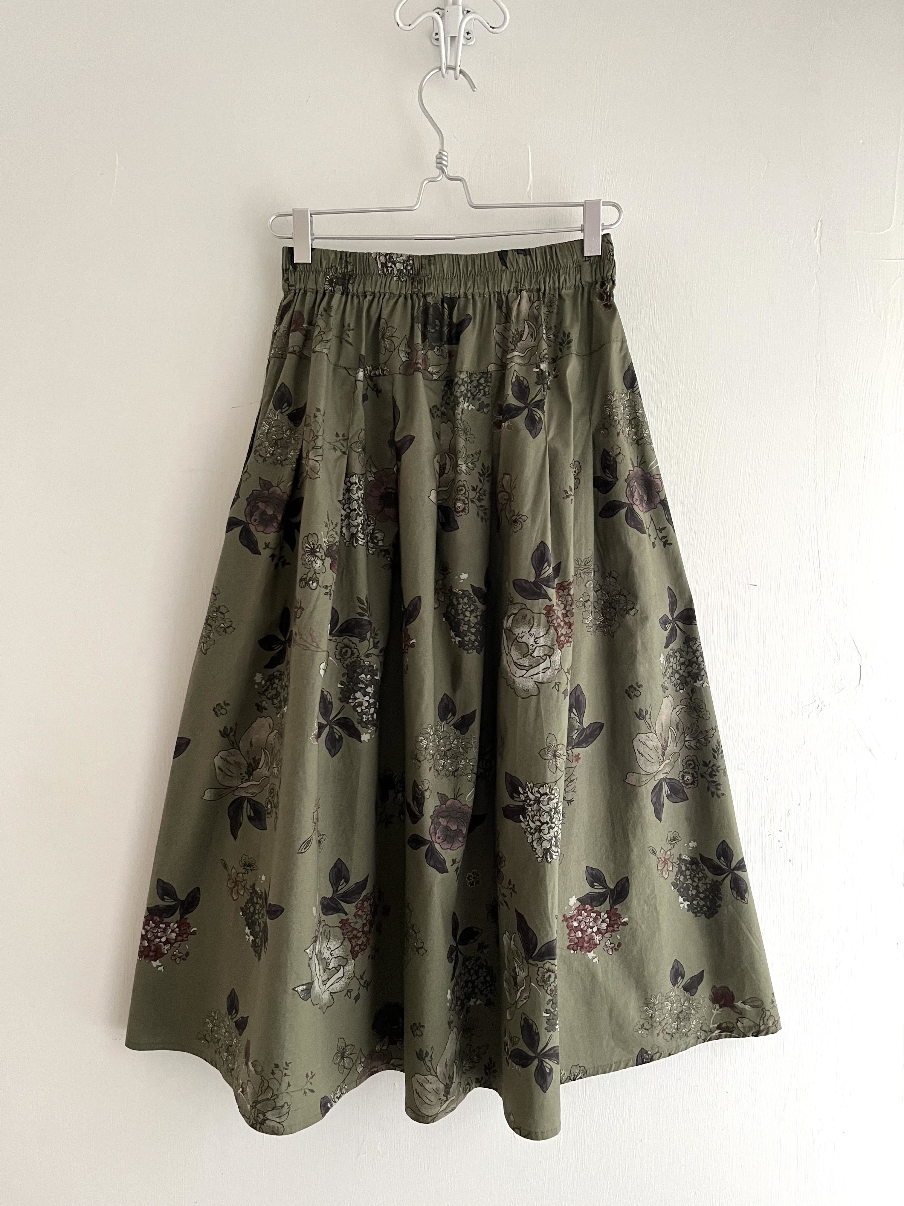 YUTA & YUTI軍绿色花花全橡筋裙