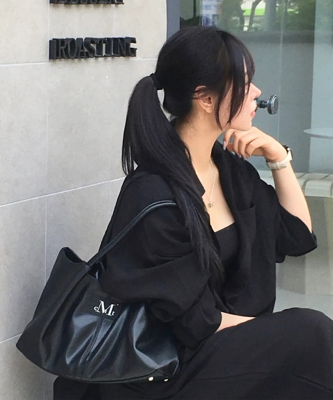 【OWN】Mucent 皮革 手提包 手提袋 肩背 側背 手拿 韓國 限定 男女通用 黑色