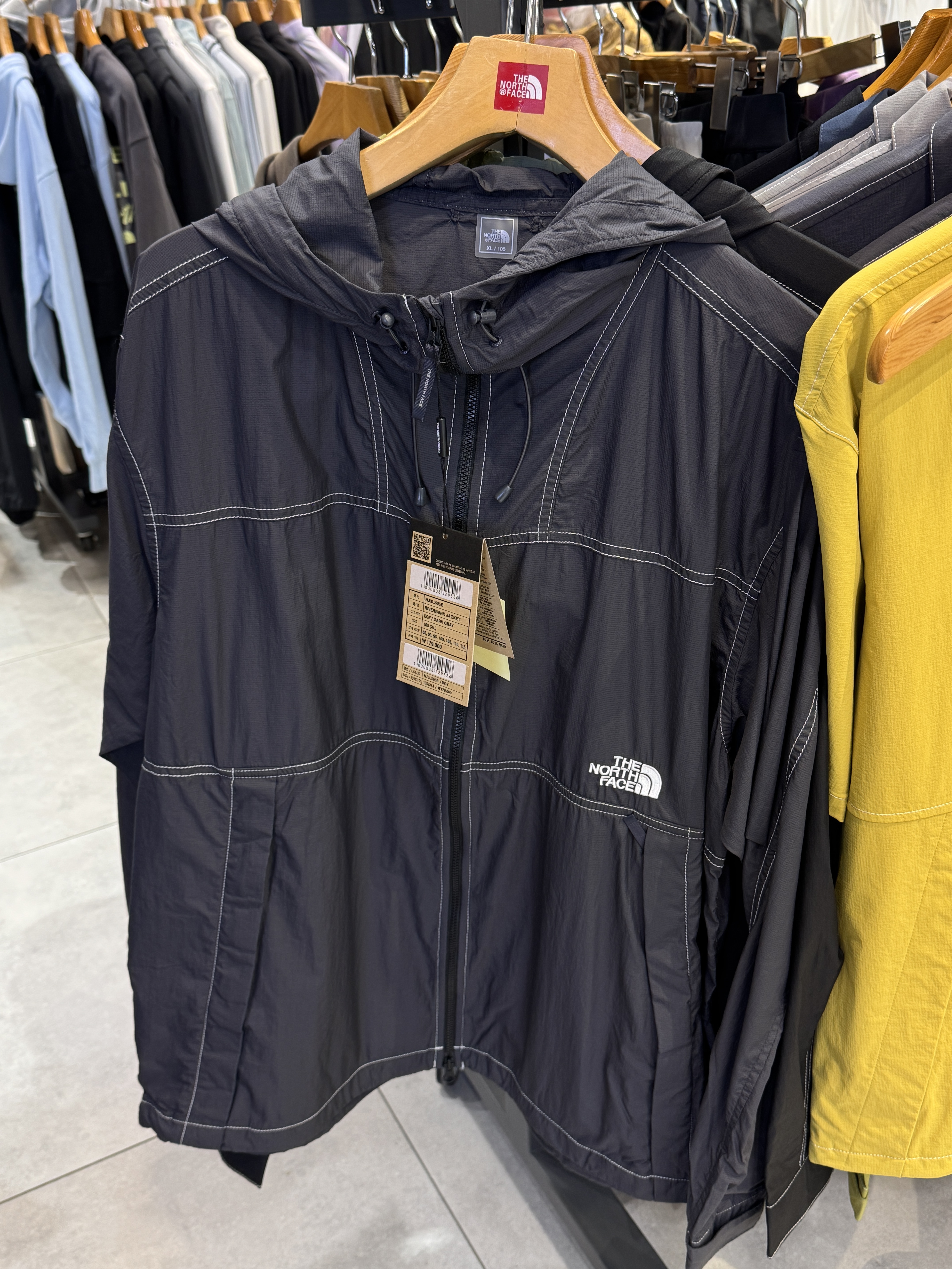 【 4/19收單 】The North Face RIVERBANK 輕量戶外防風外套 韓國