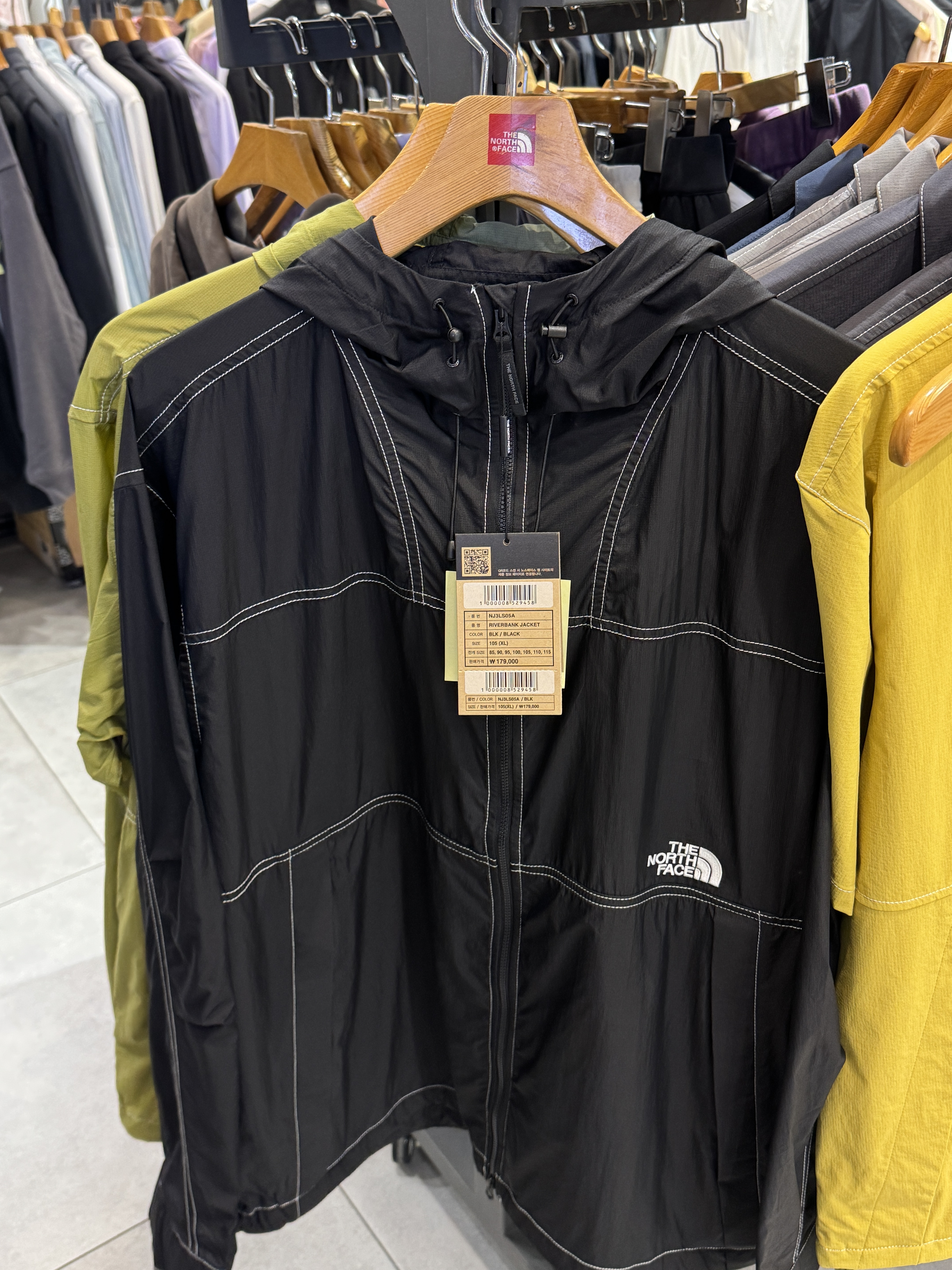 【 4/19收單 】The North Face RIVERBANK 輕量戶外防風外套 韓國