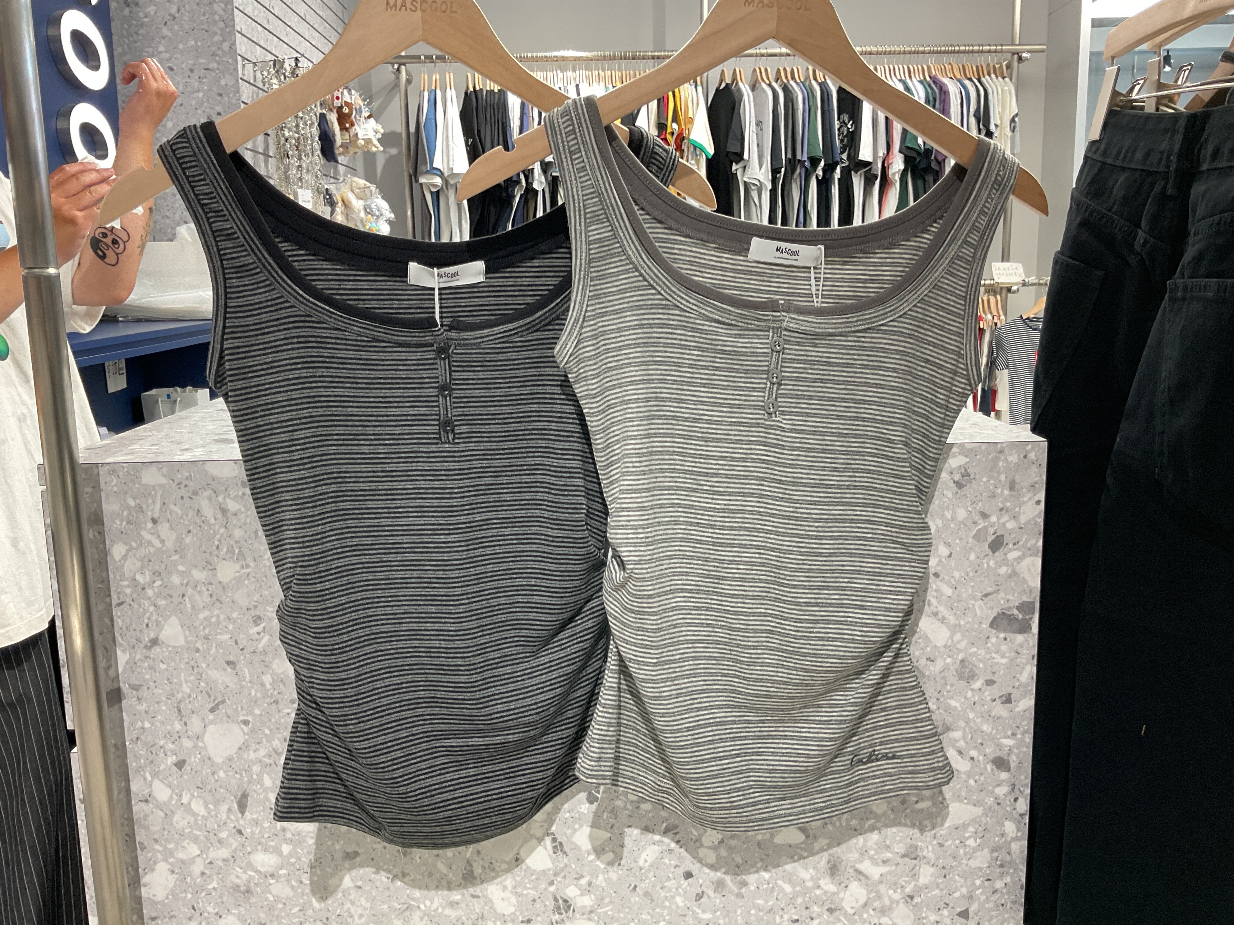 804112 女款條紋背心