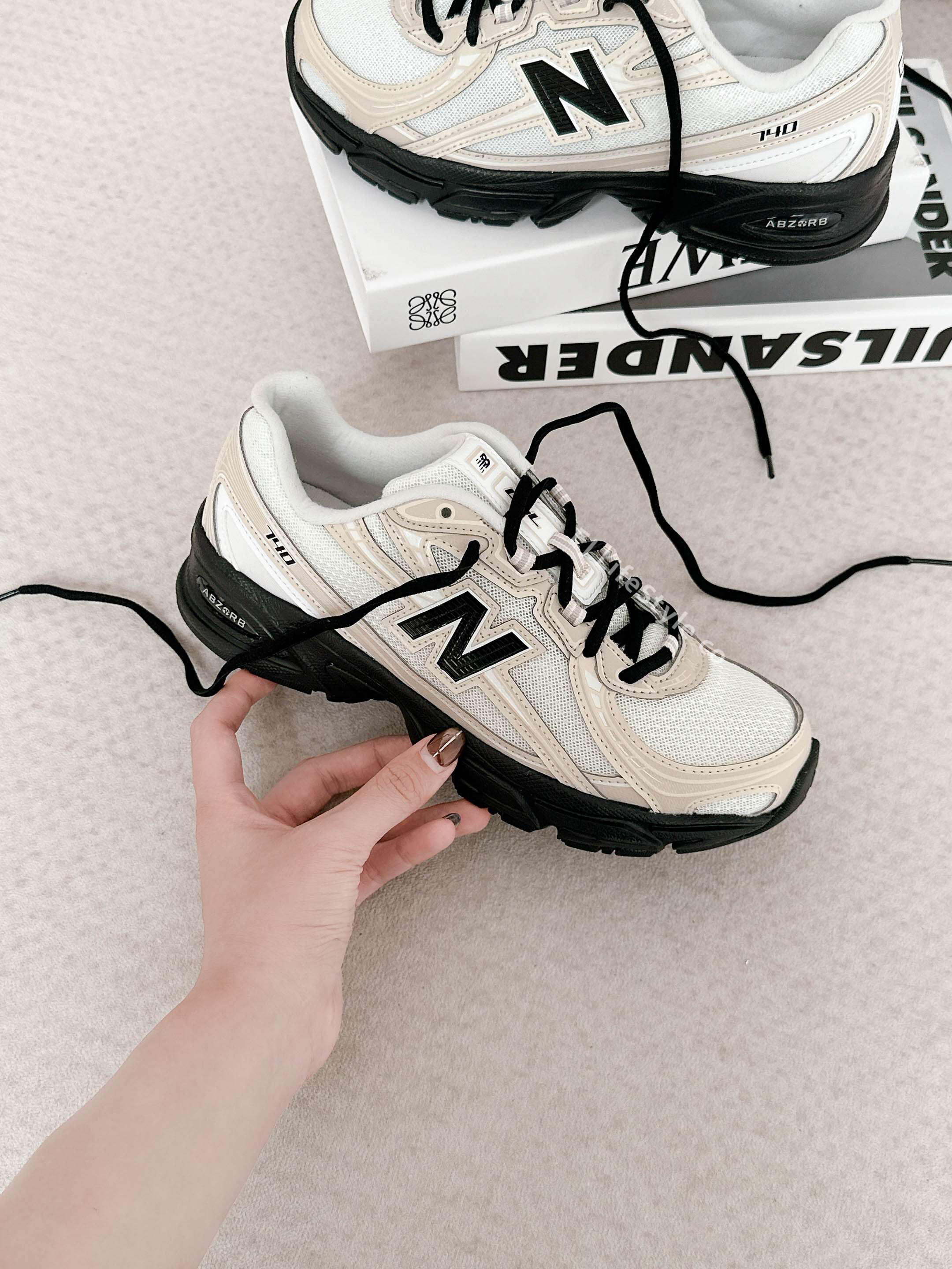 NEW BALANCE 740 NB 杏仁芝麻 黑白 杏色 米白 復古 男女鞋 U7404OO / 調貨